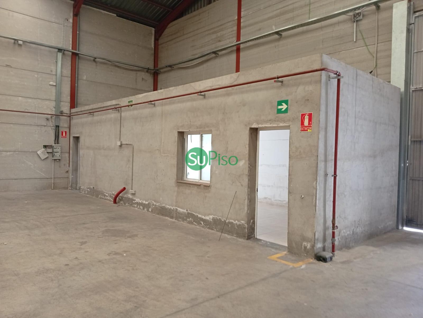 For sale of industrial plant/warehouse in Yeles
