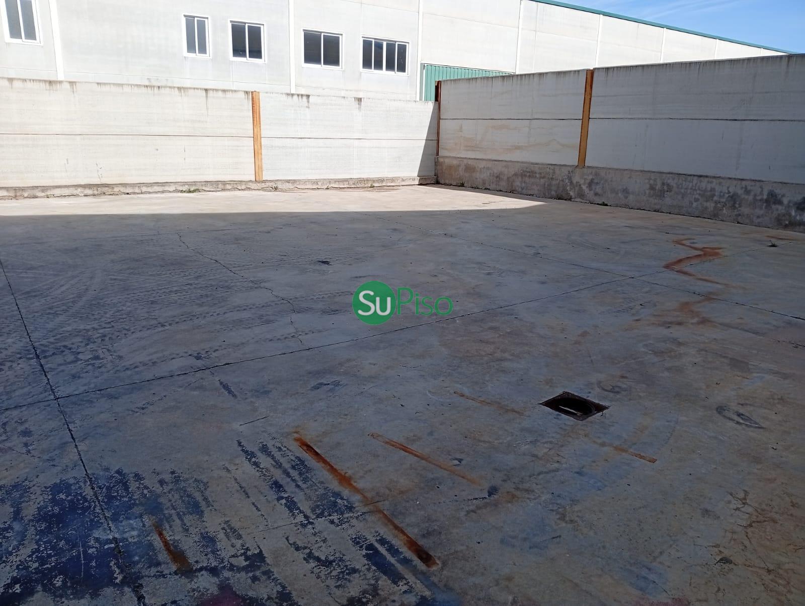 For sale of industrial plant/warehouse in Yeles