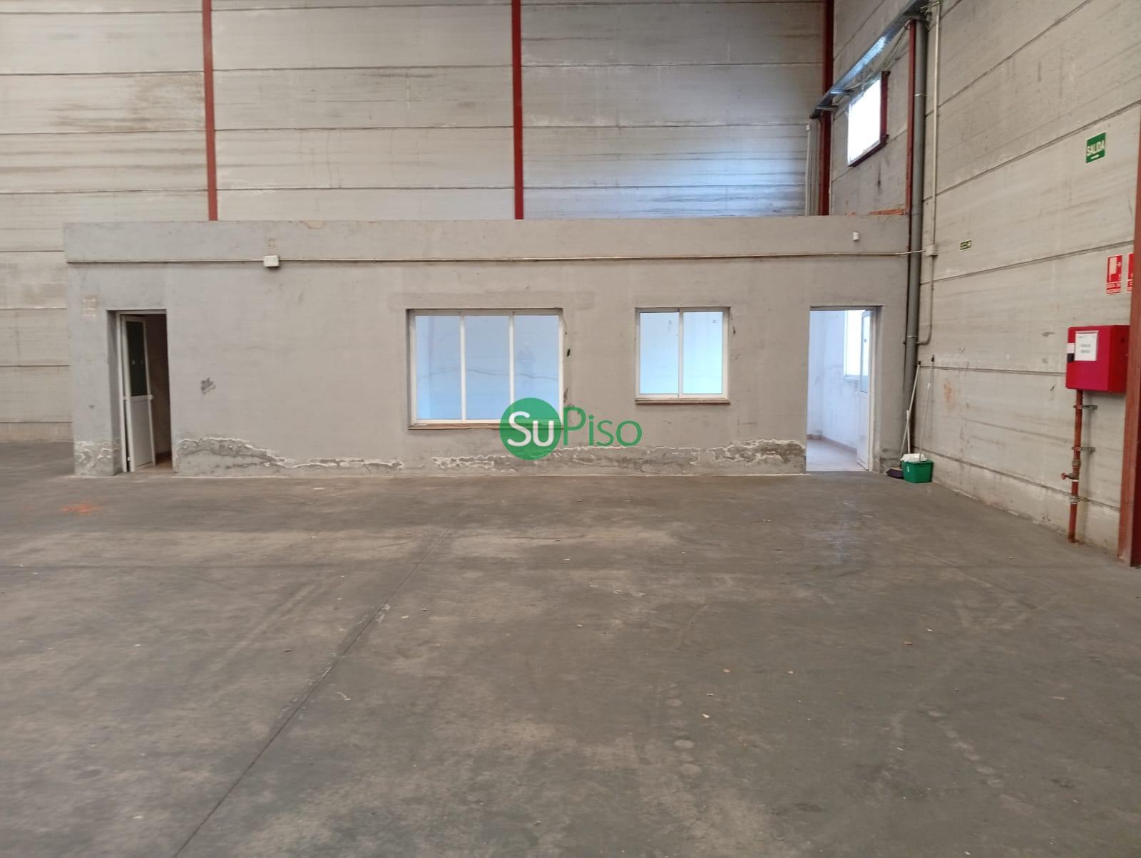 For sale of industrial plant/warehouse in Yeles
