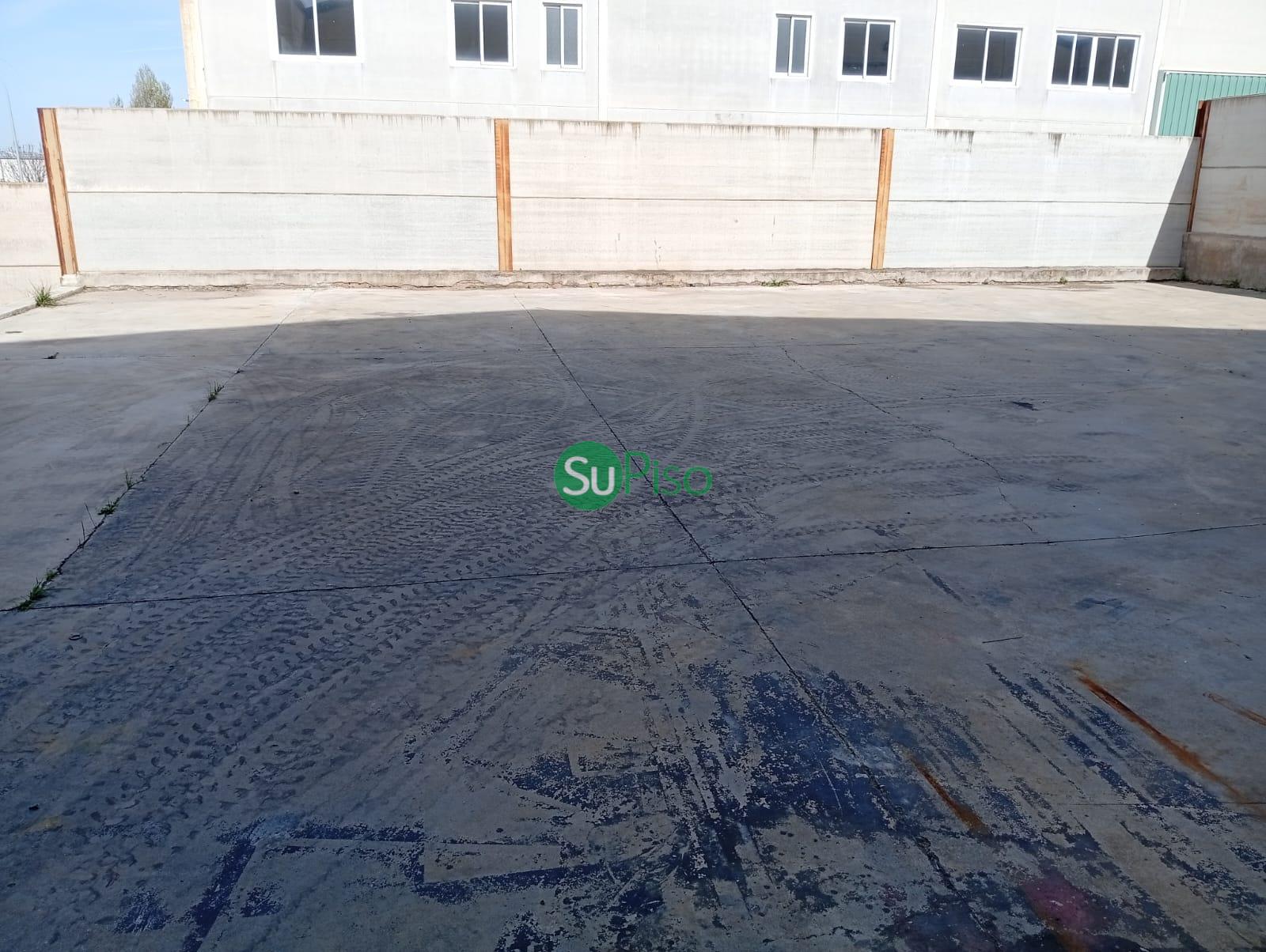 For sale of industrial plant/warehouse in Yeles