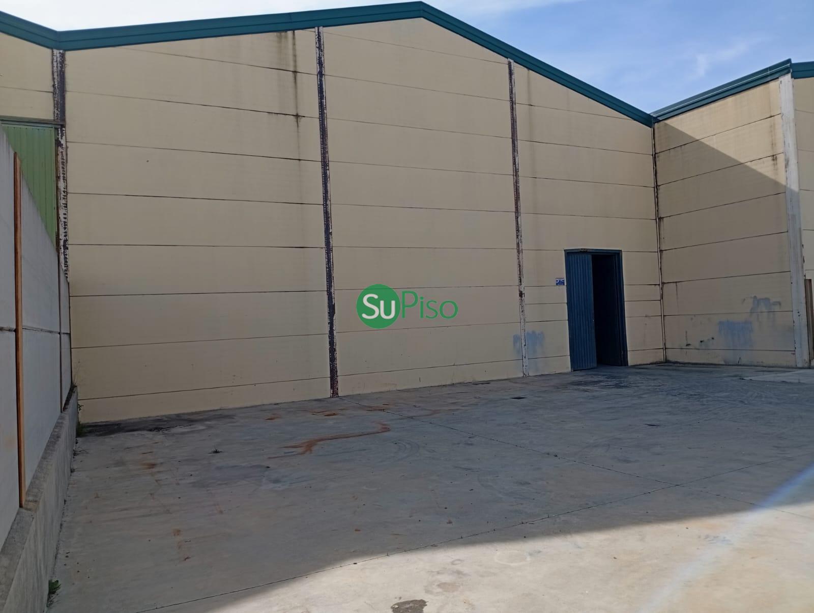 For sale of industrial plant/warehouse in Yeles