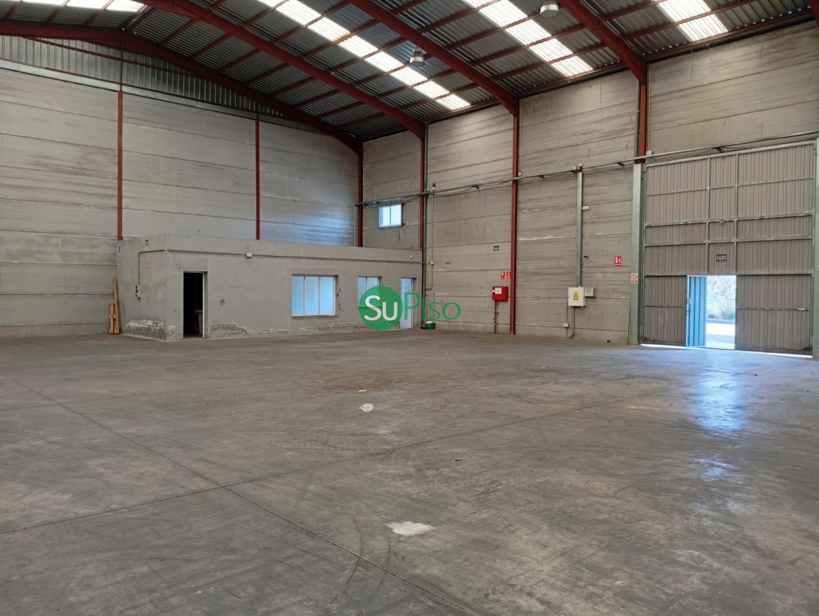 For sale of industrial plant/warehouse in Yeles