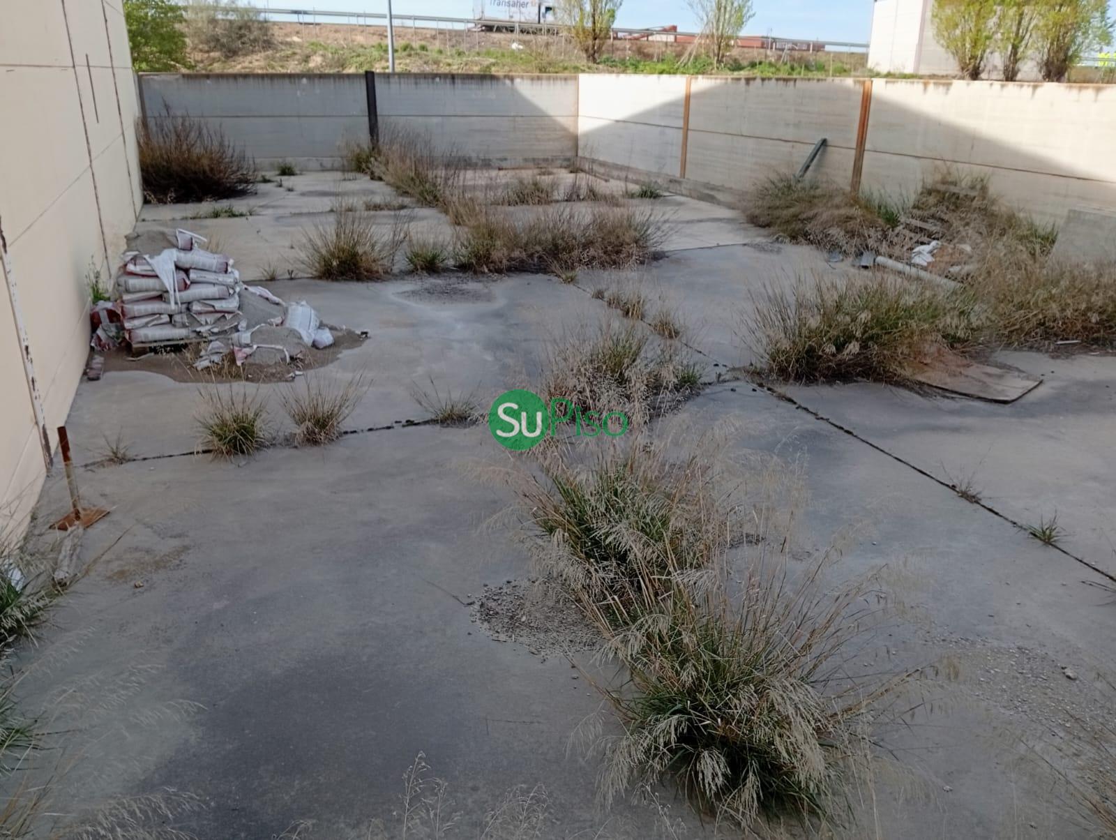 For sale of industrial plant/warehouse in Yeles