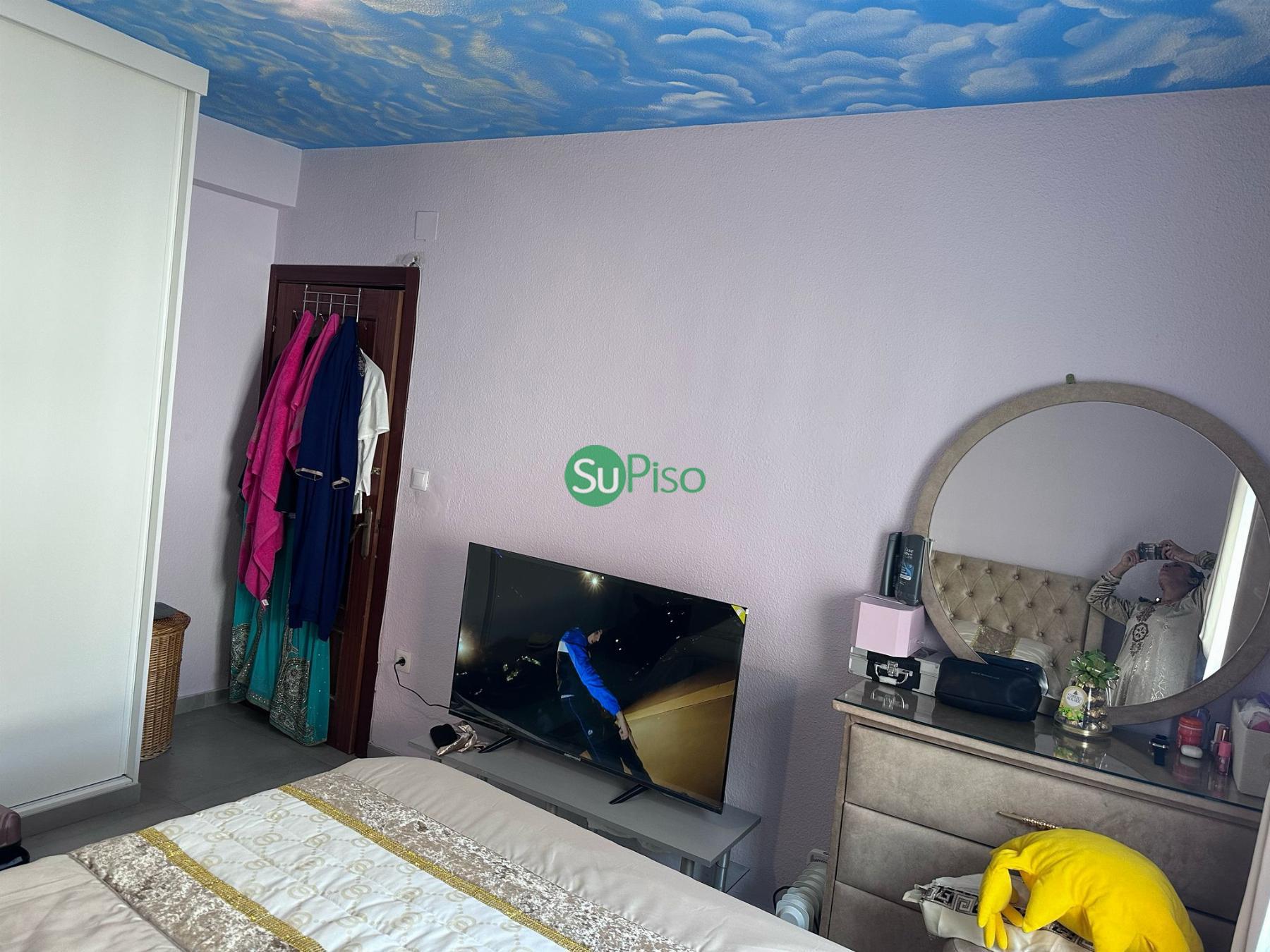 For sale of flat in Yuncler