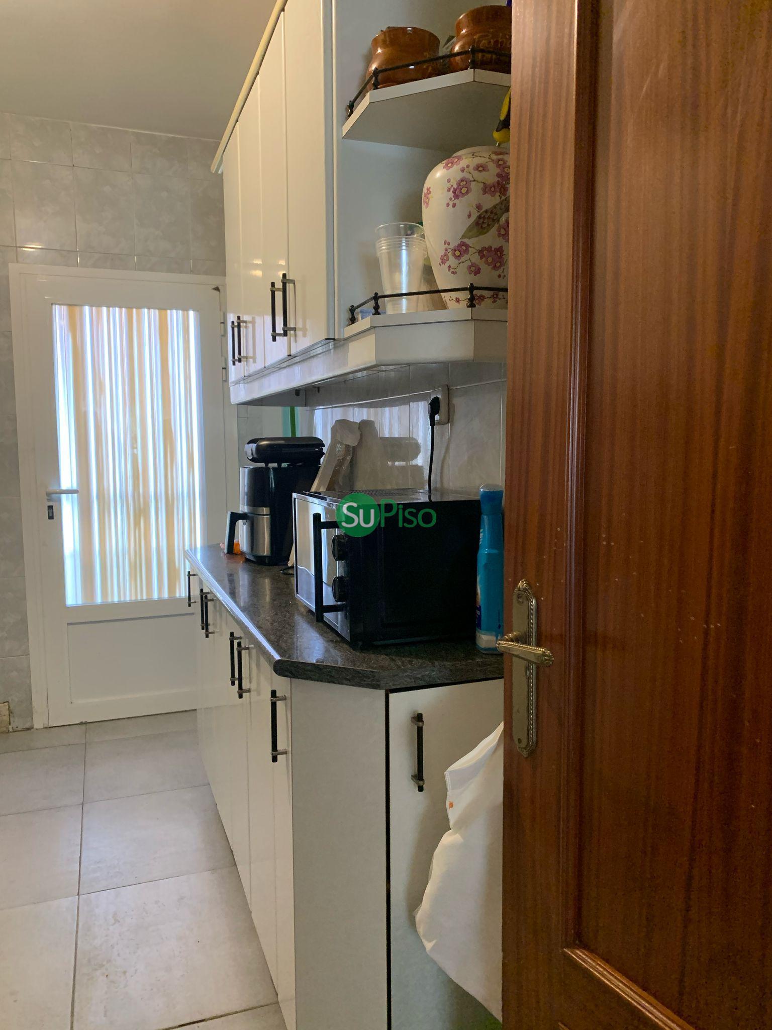 For sale of flat in Yuncler