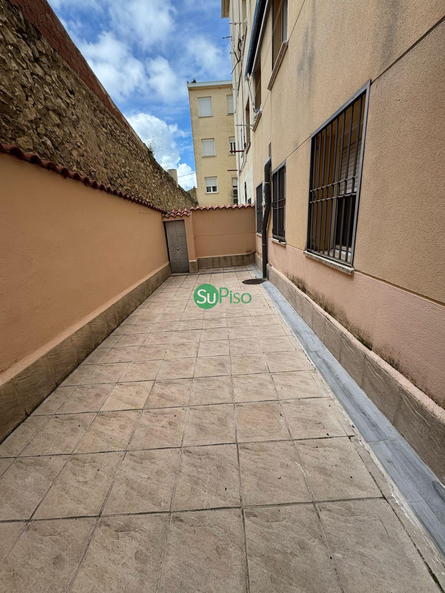 For sale of flat in Esquivias