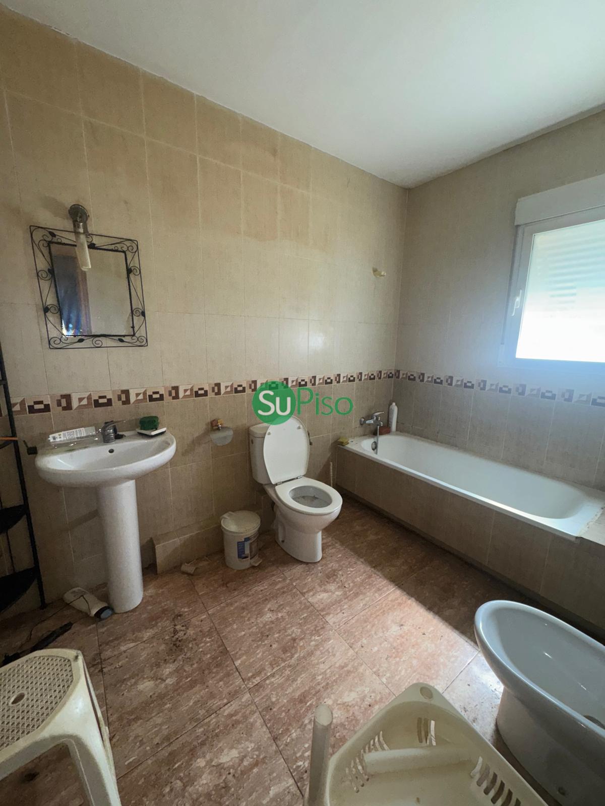 For sale of chalet in Yeles