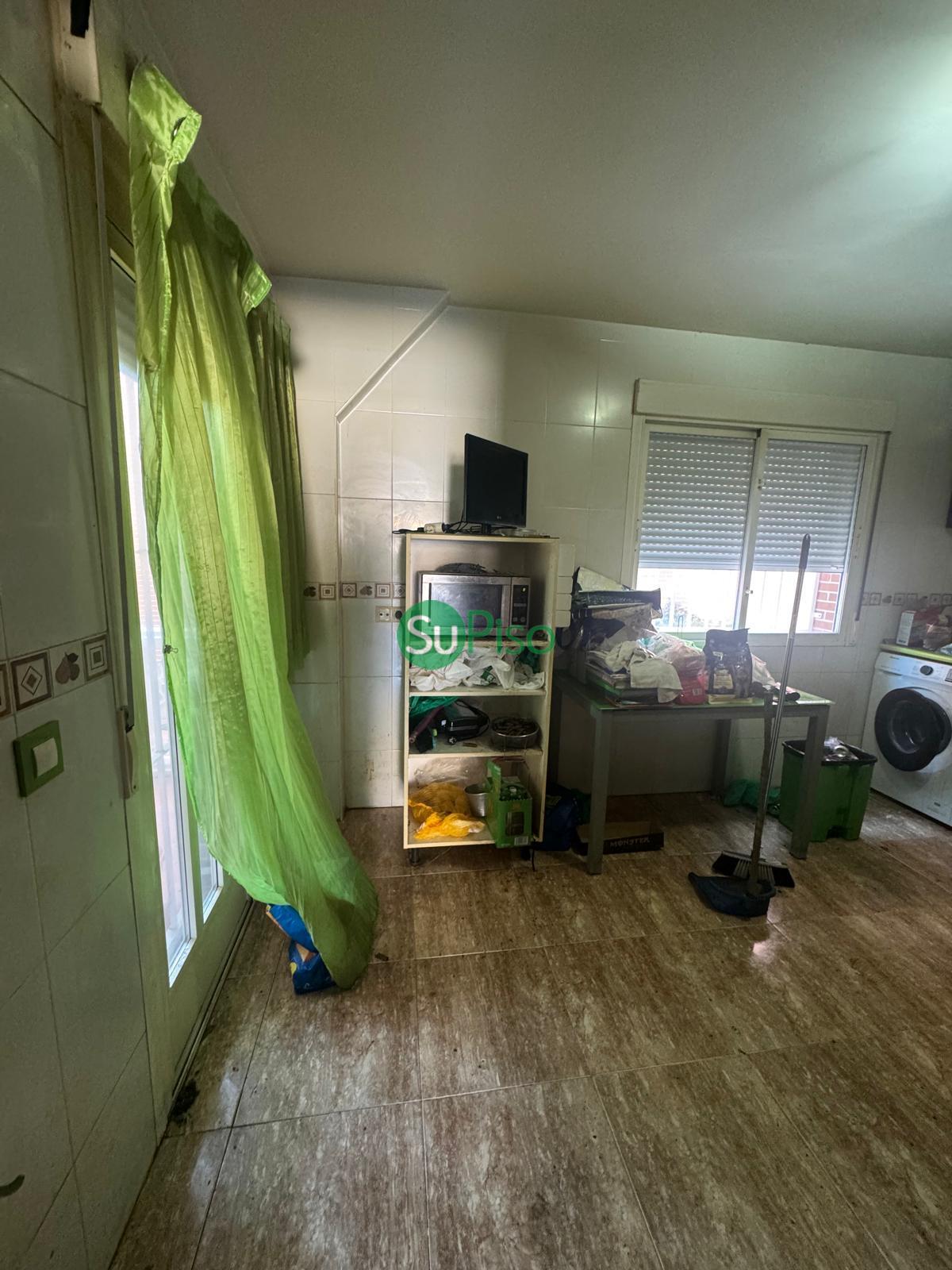 For sale of chalet in Yeles