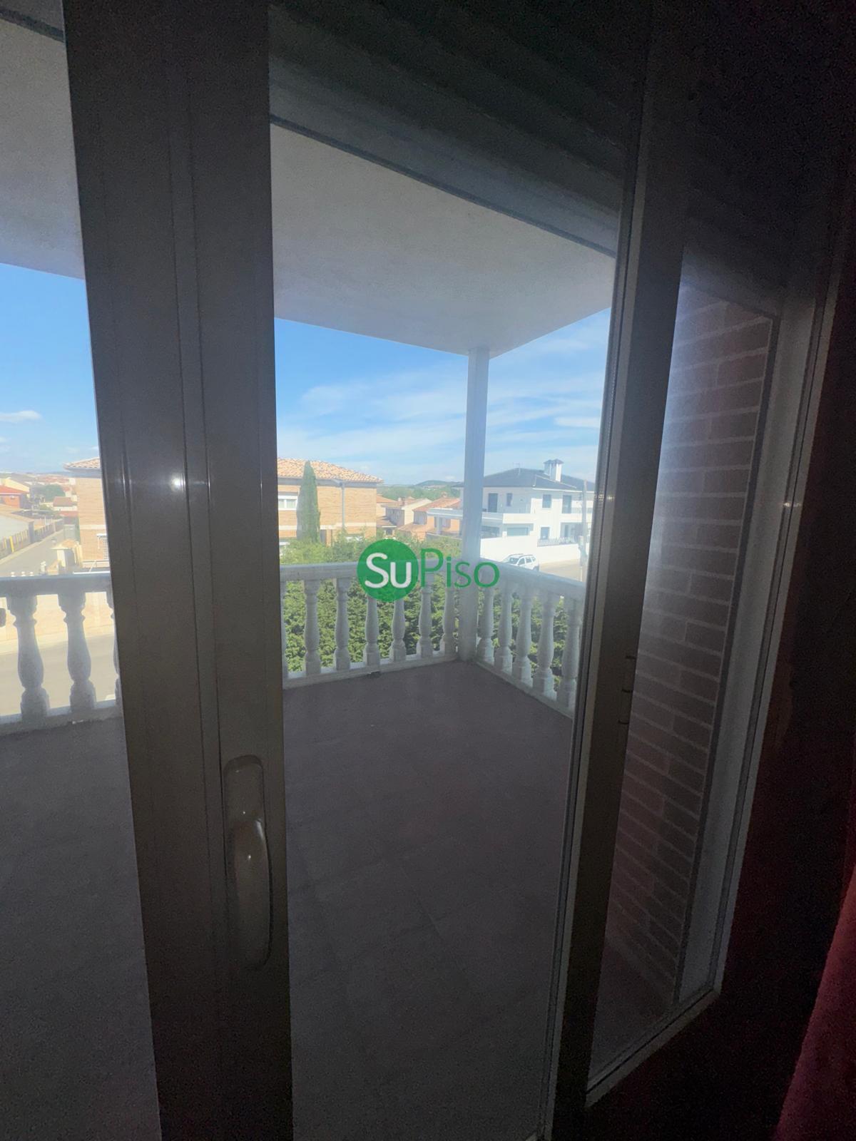 For sale of chalet in Yeles