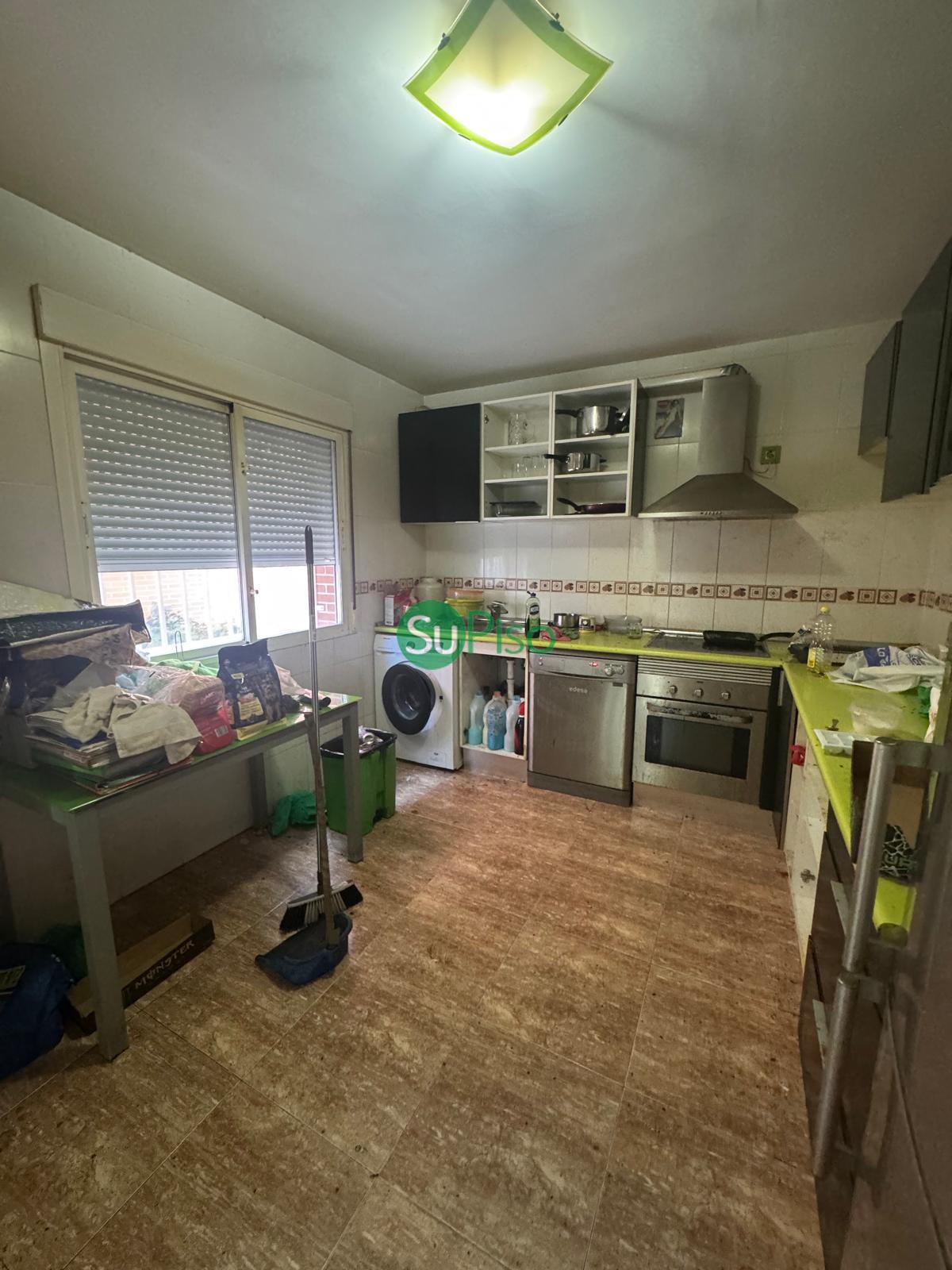 For sale of chalet in Yeles
