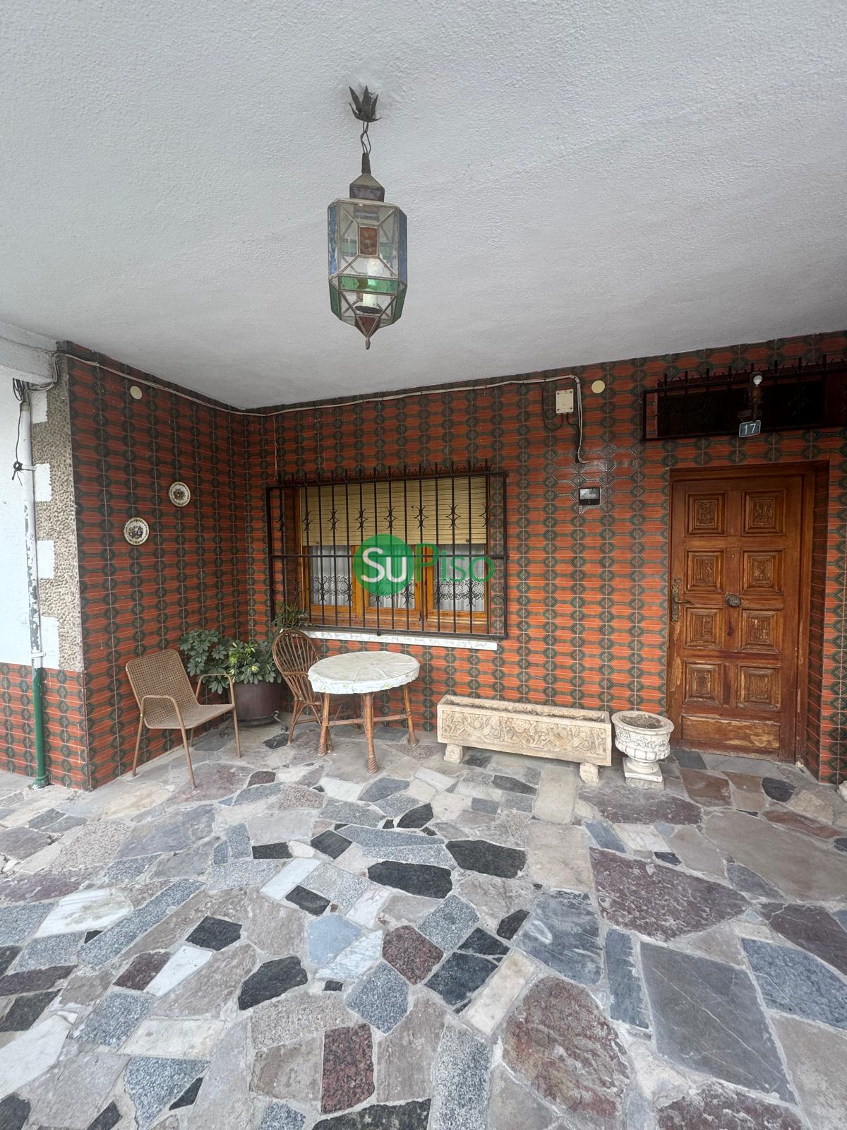 For sale of house in Esquivias