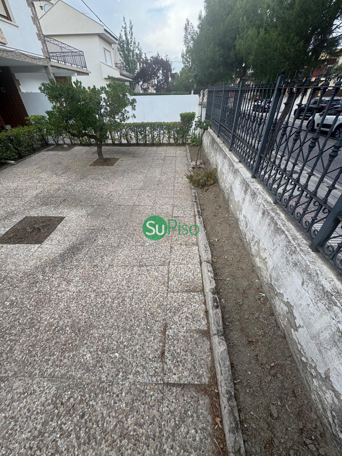 For sale of house in Esquivias