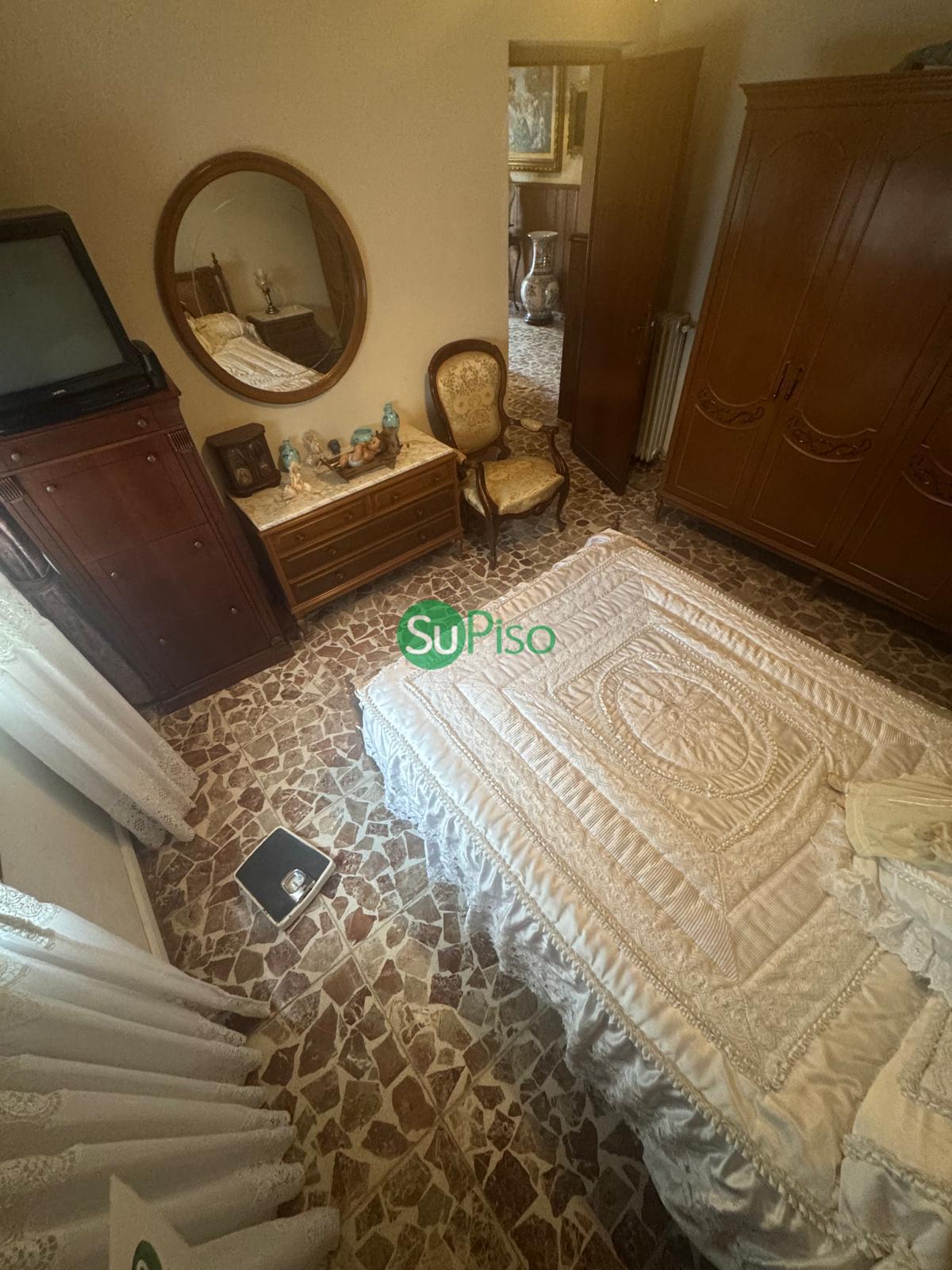 For sale of house in Esquivias