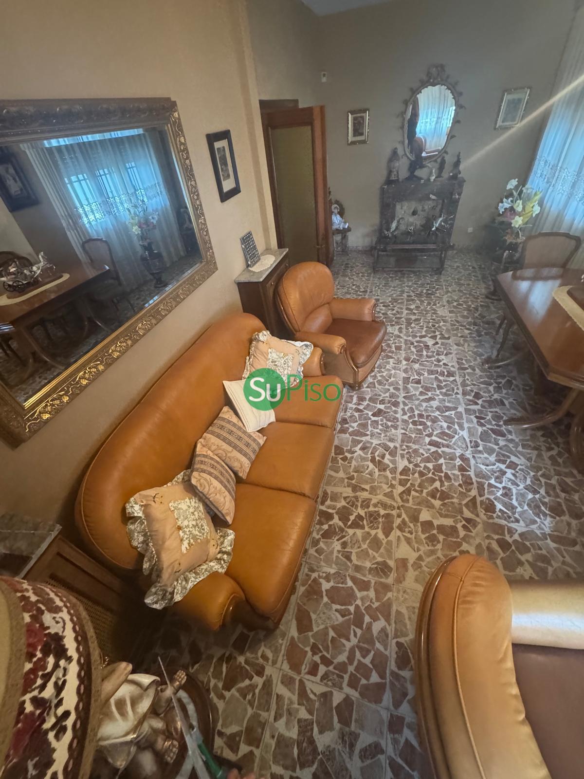 For sale of house in Esquivias