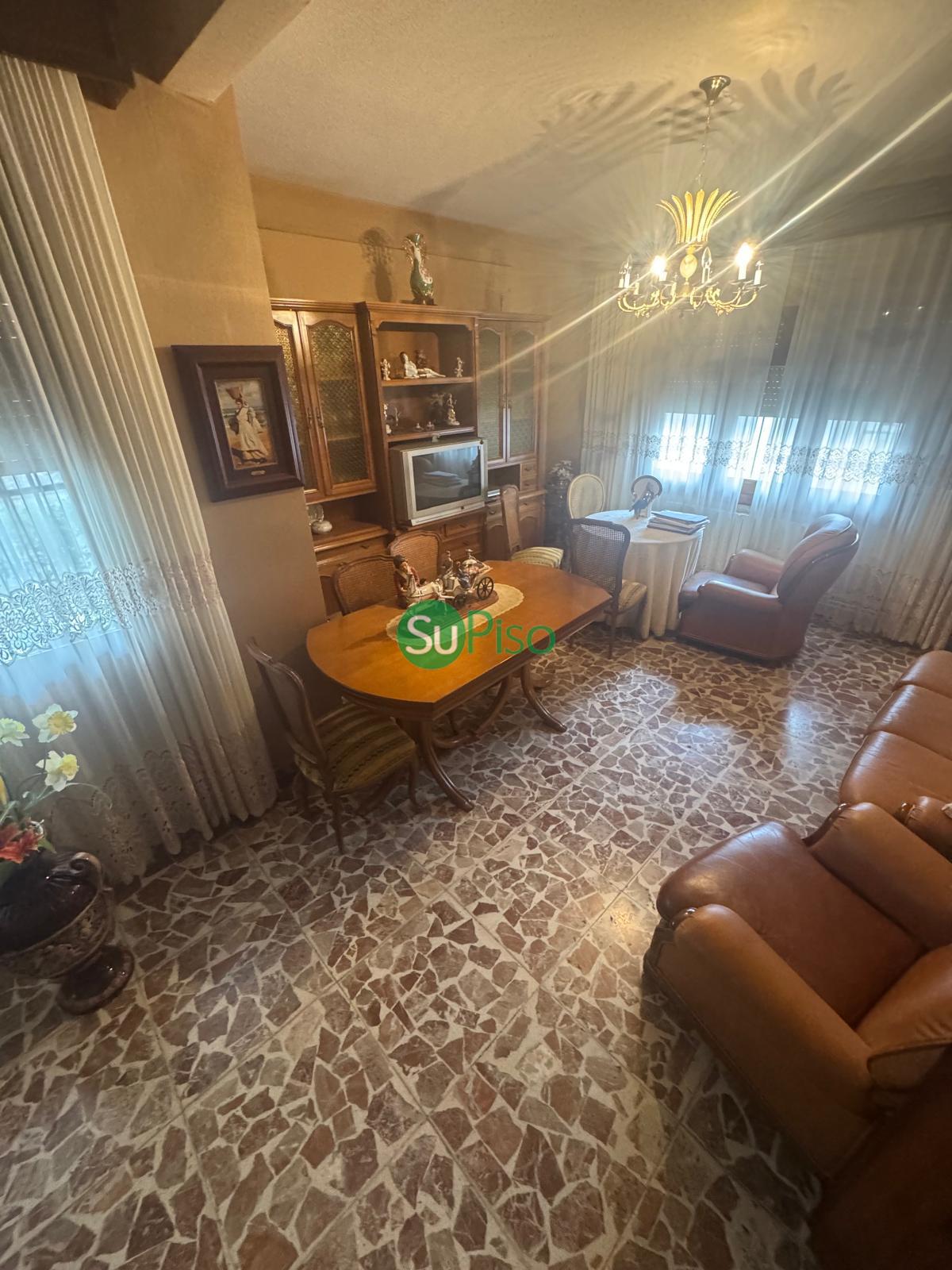 For sale of house in Esquivias