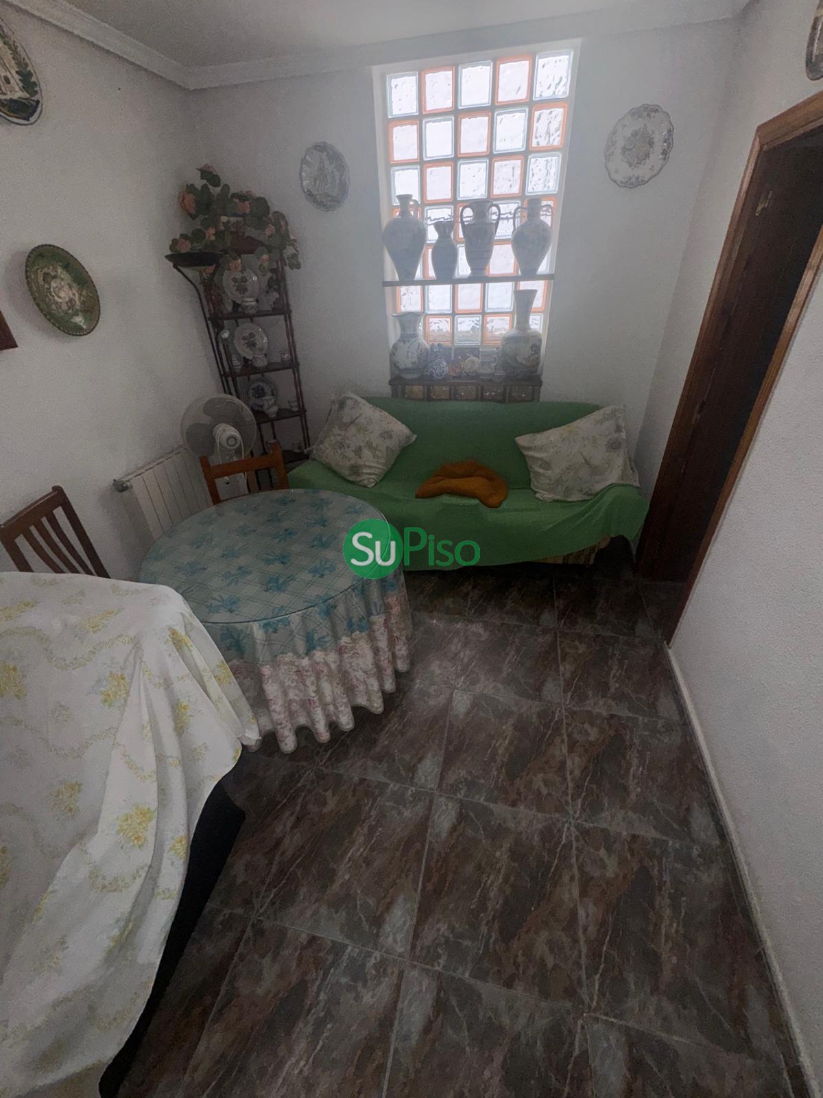 For sale of house in Esquivias
