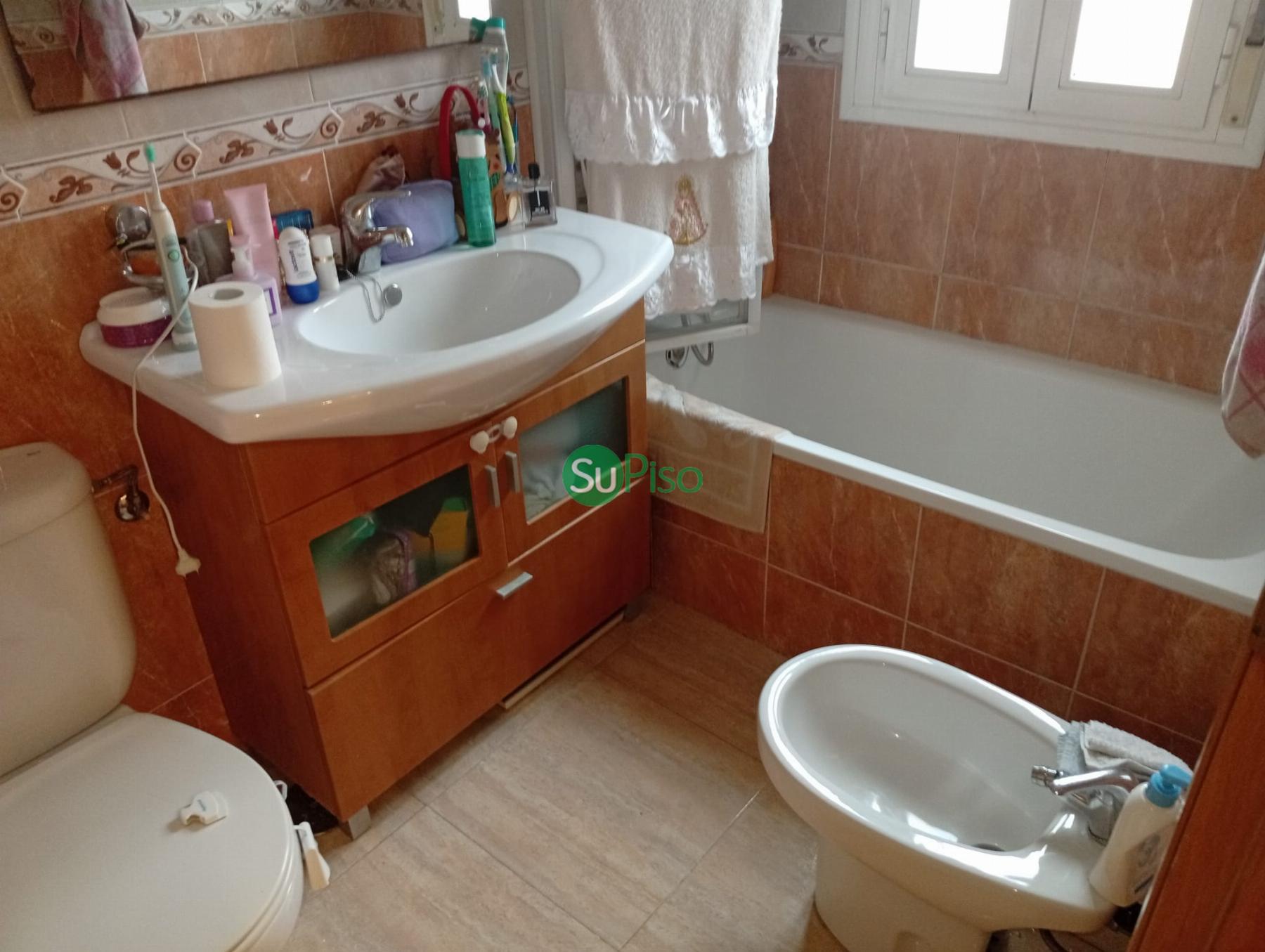 For sale of chalet in Borox