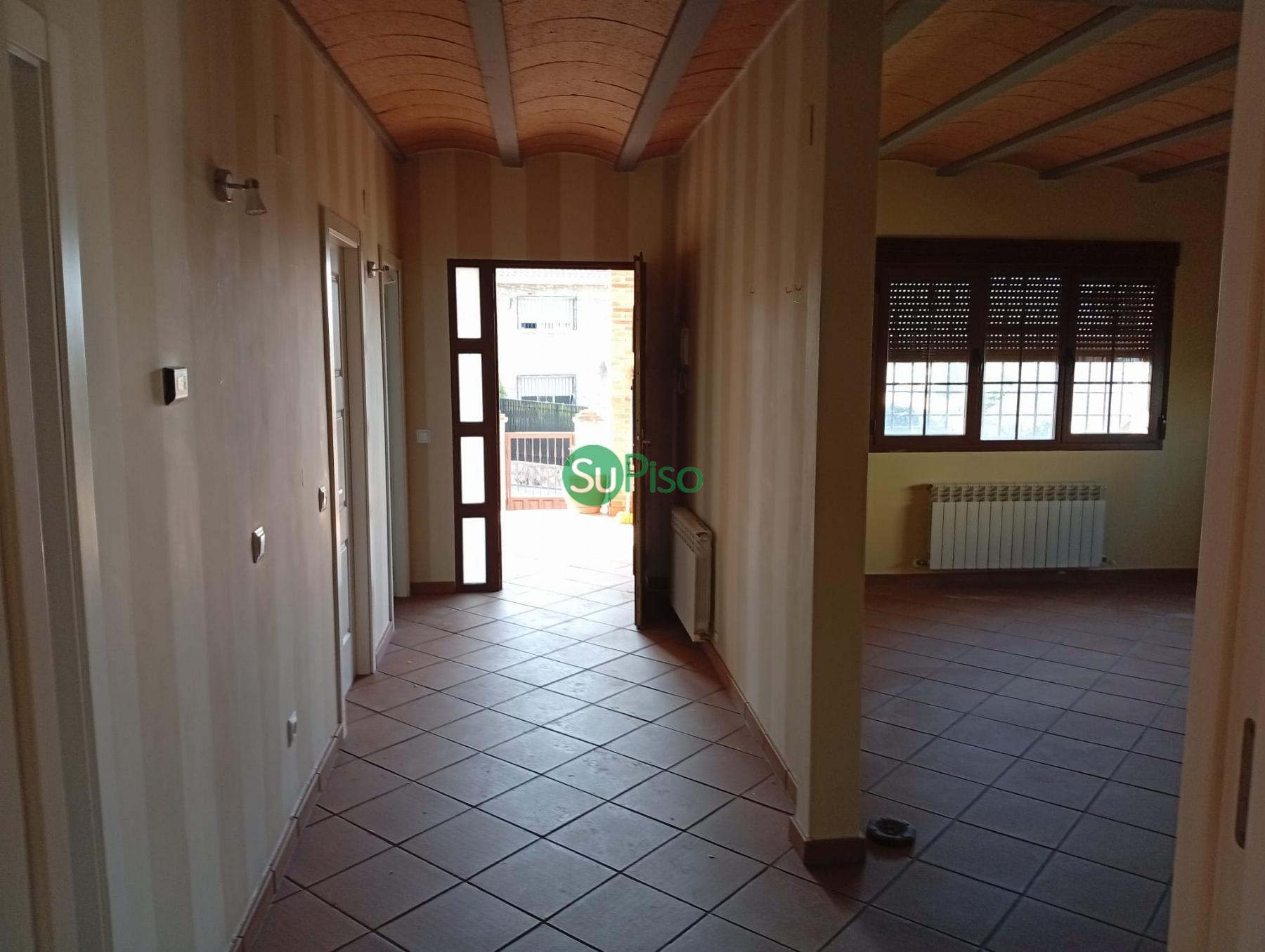 For sale of chalet in Yeles