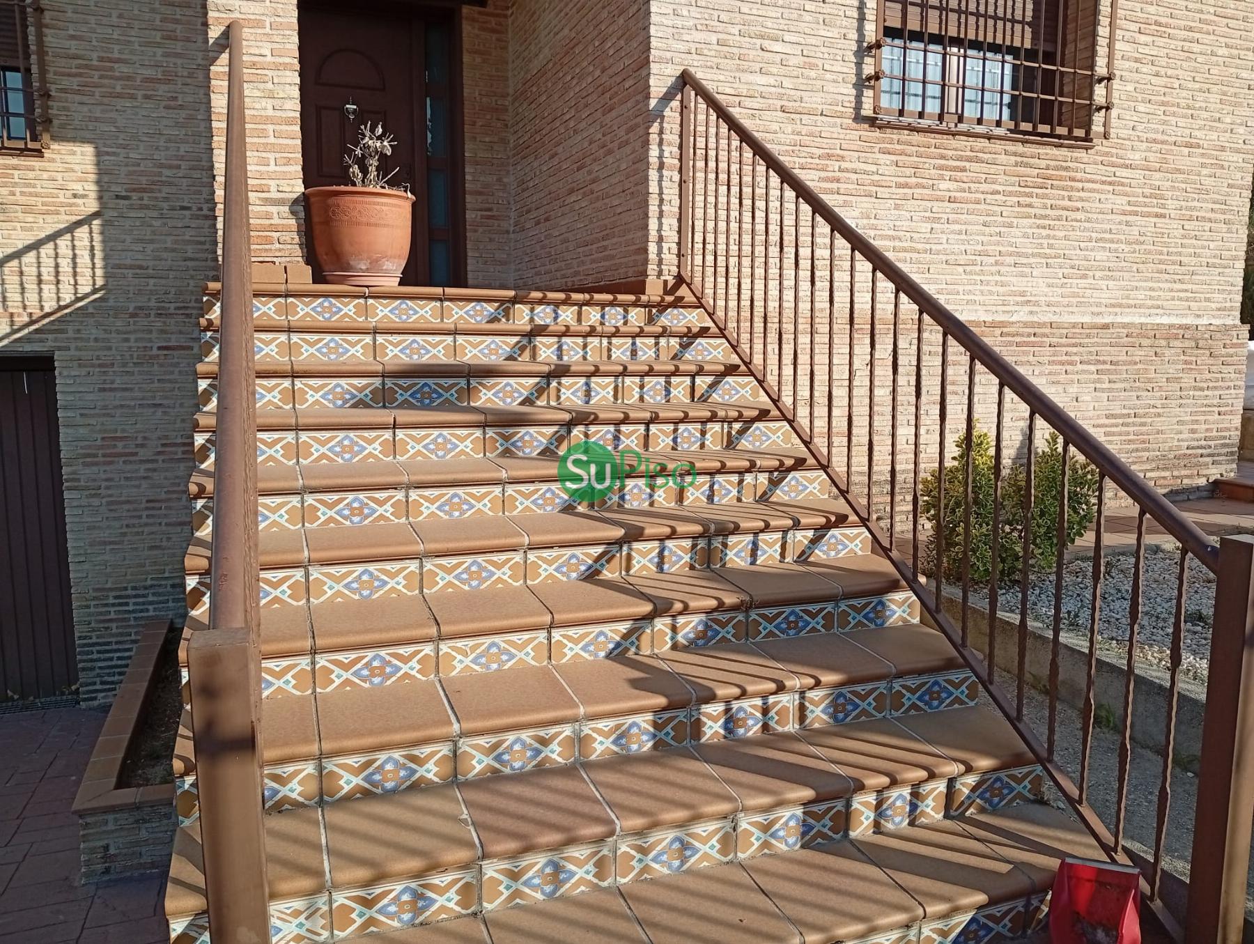 For sale of chalet in Yeles