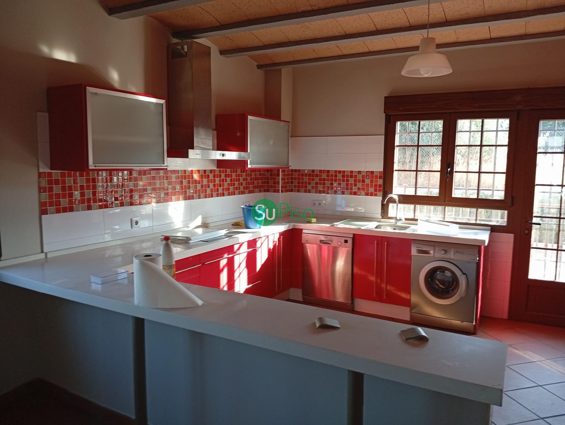 For sale of chalet in Yeles
