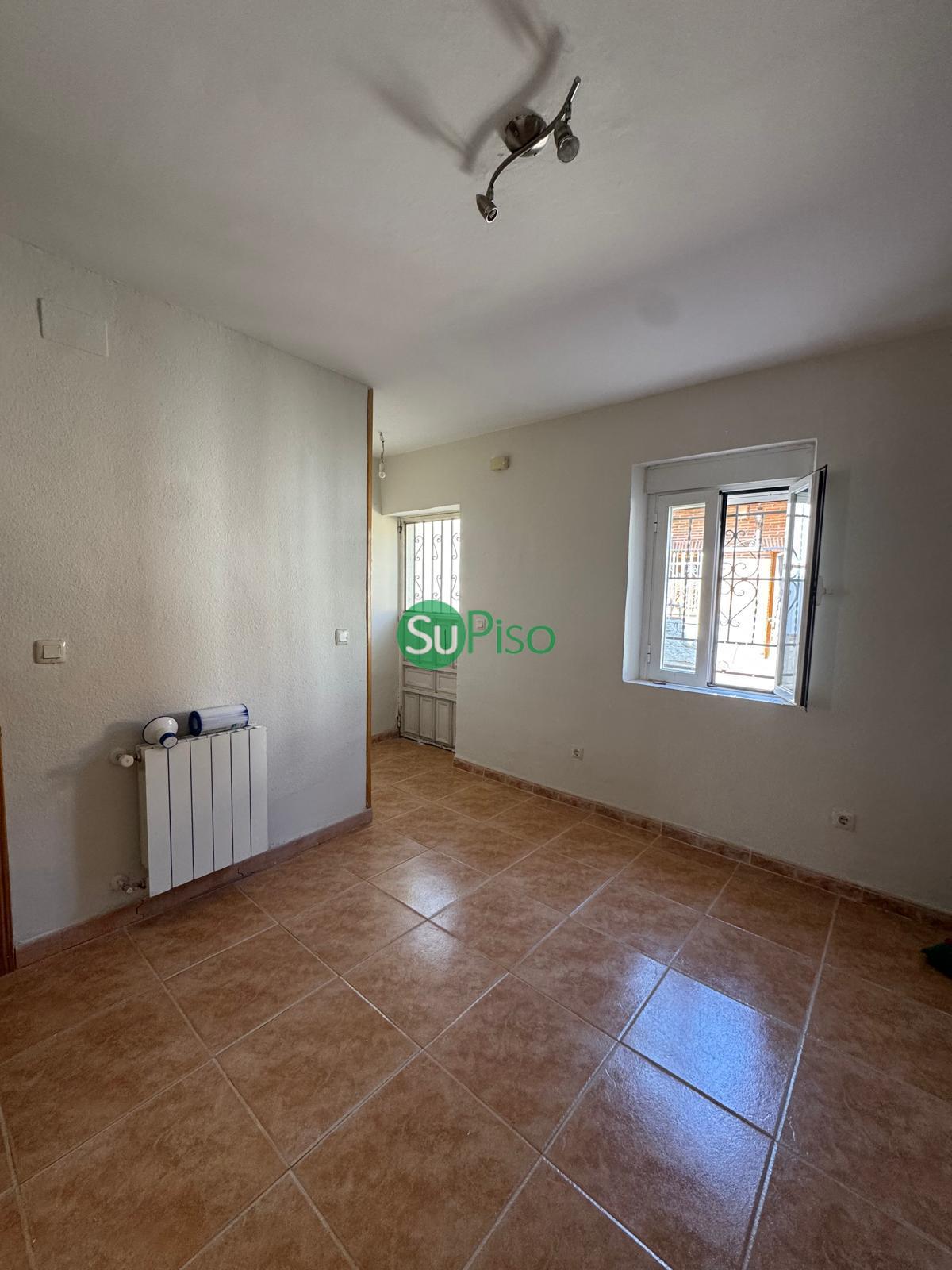 For sale of house in Cedillo del Condado