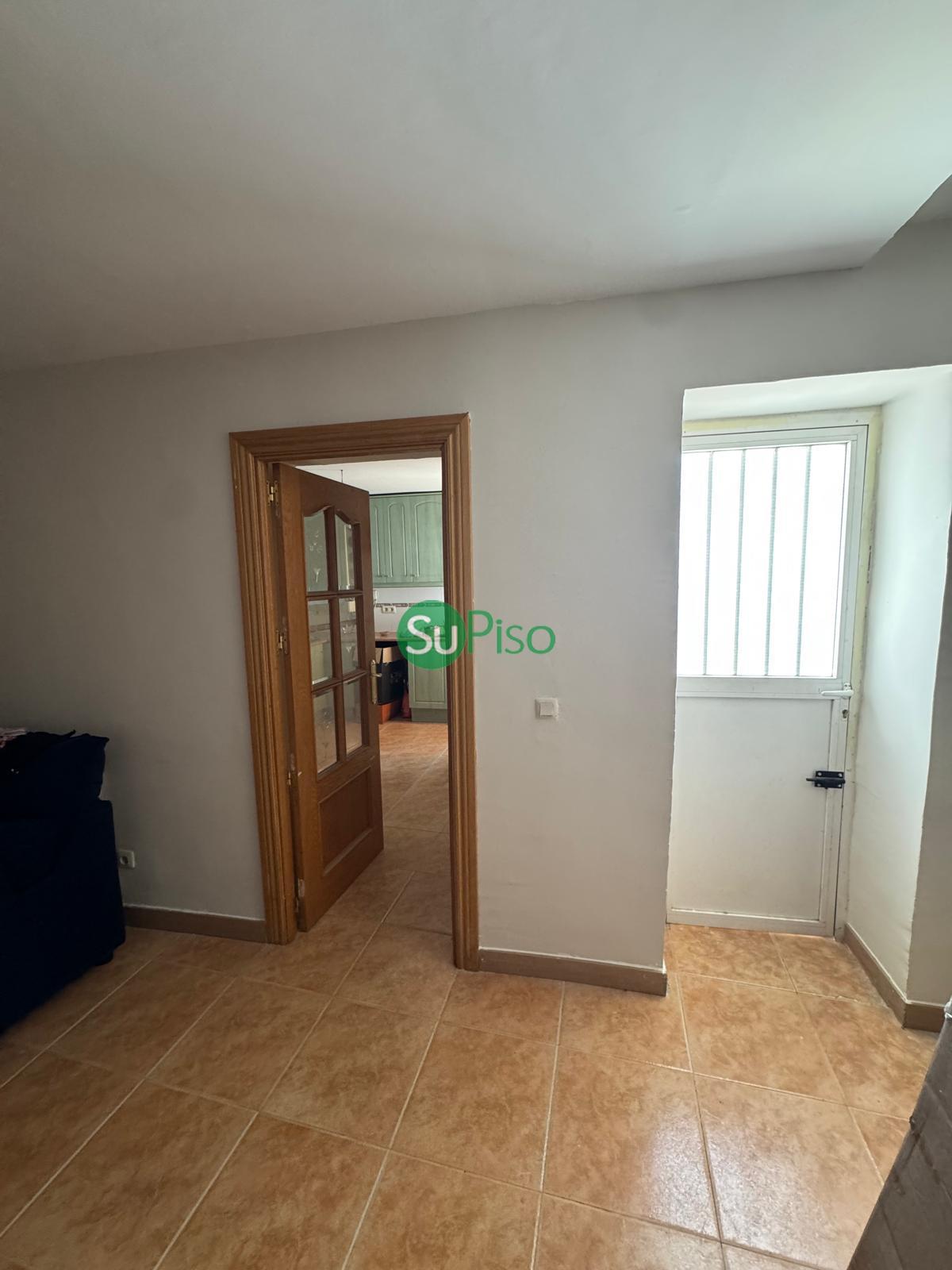 For sale of house in Cedillo del Condado
