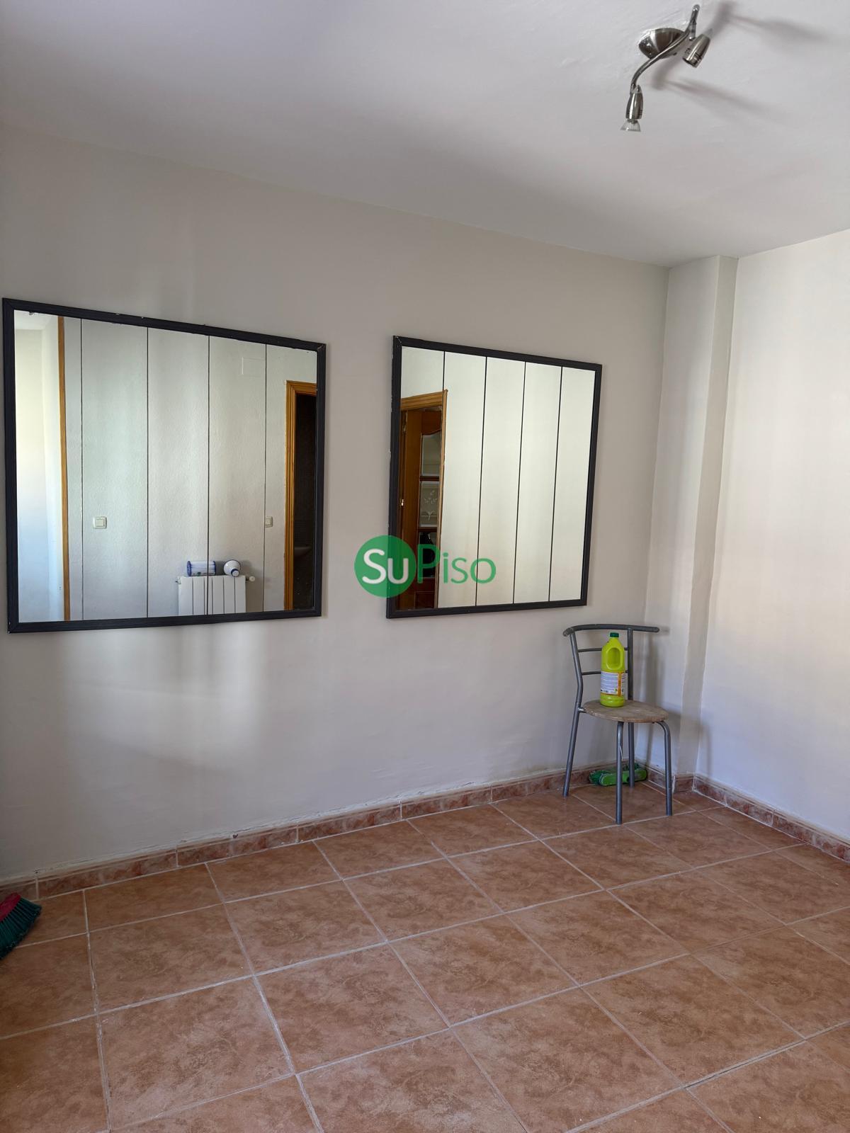 For sale of house in Cedillo del Condado
