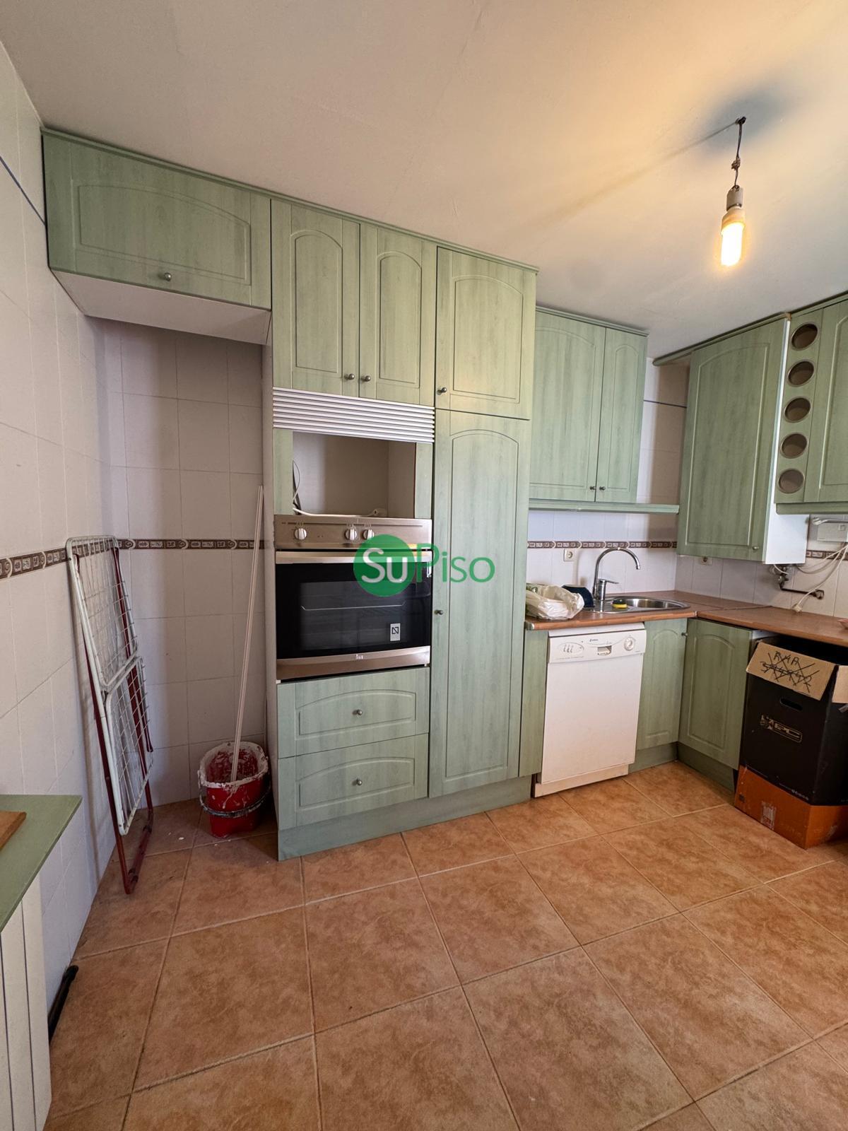 For sale of house in Cedillo del Condado