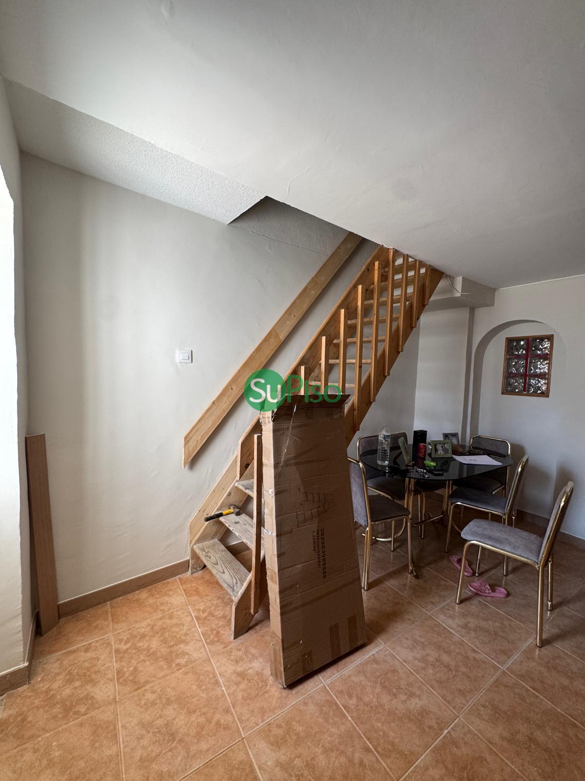 For sale of house in Cedillo del Condado