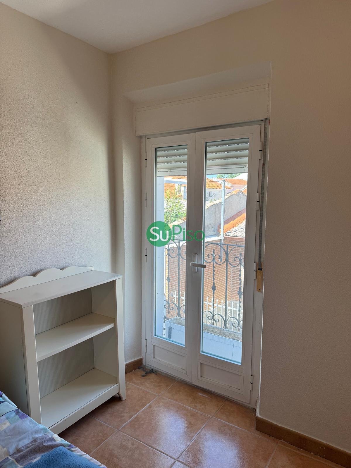 For sale of house in Cedillo del Condado