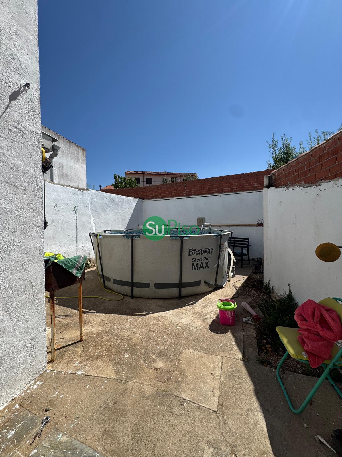 For sale of house in Cedillo del Condado