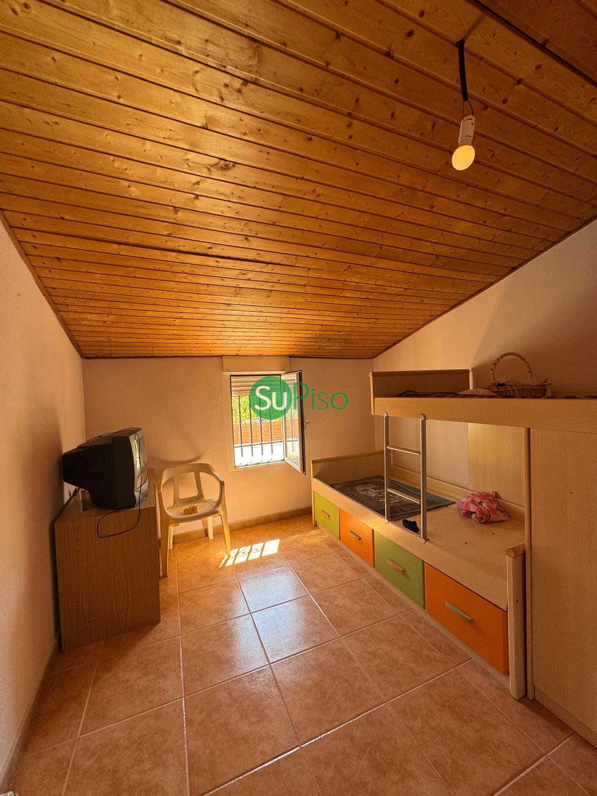 For sale of house in Cedillo del Condado