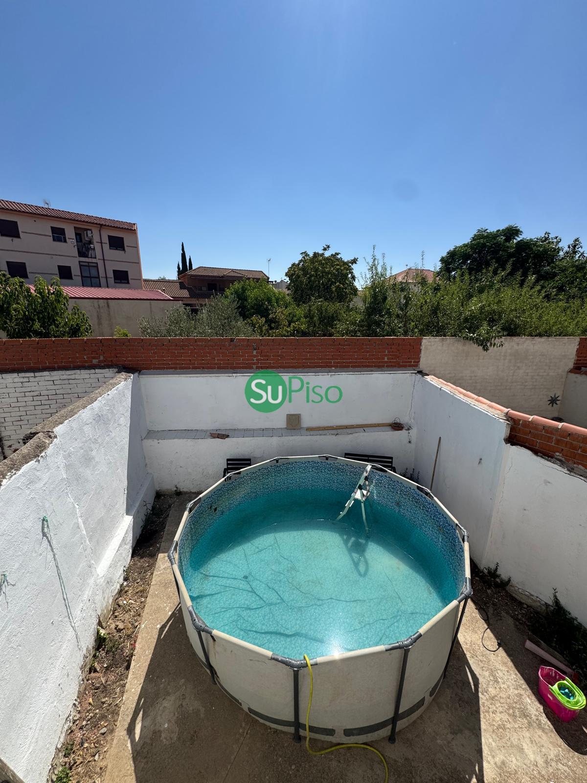 For sale of house in Cedillo del Condado