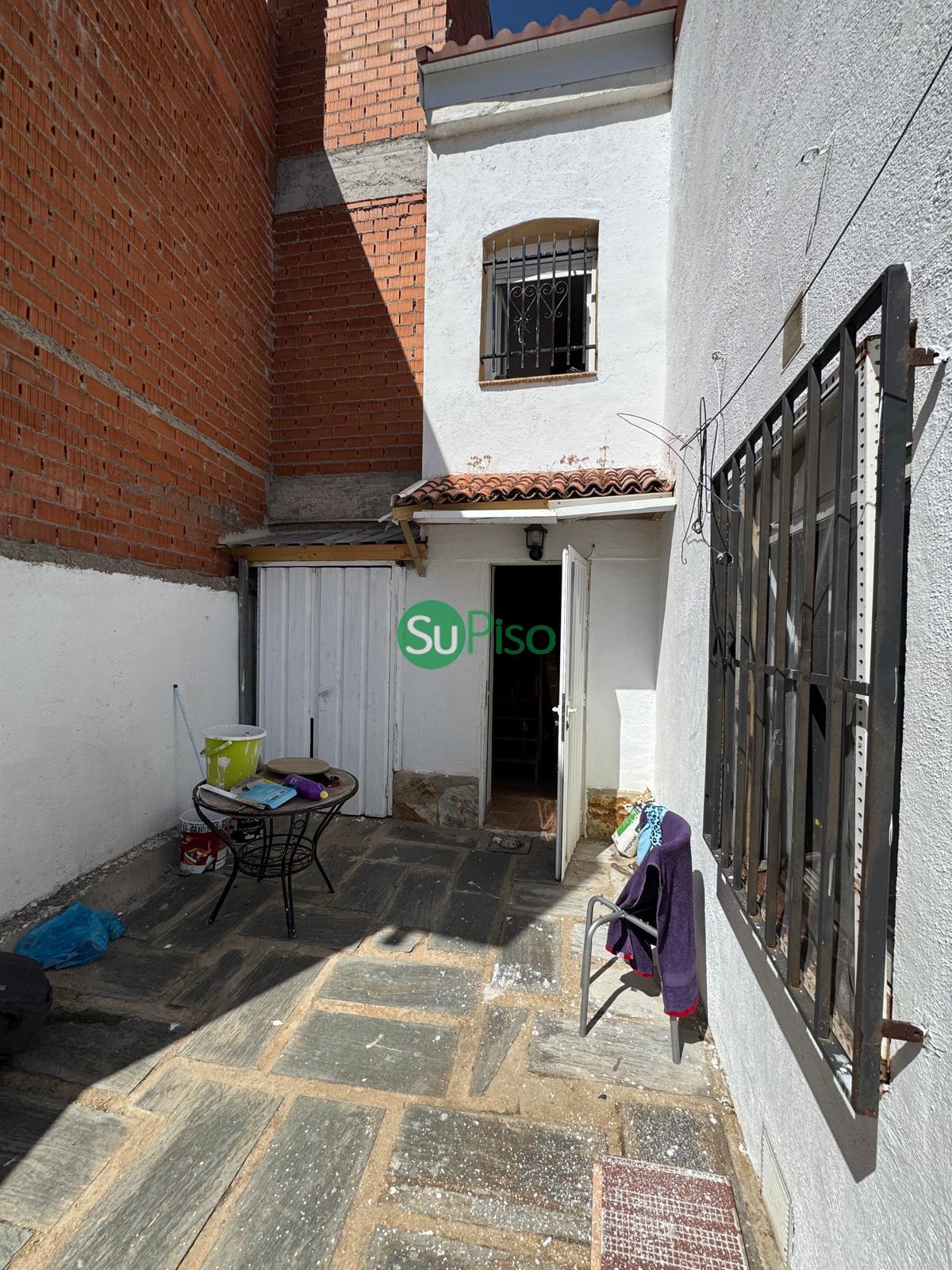 For sale of house in Cedillo del Condado