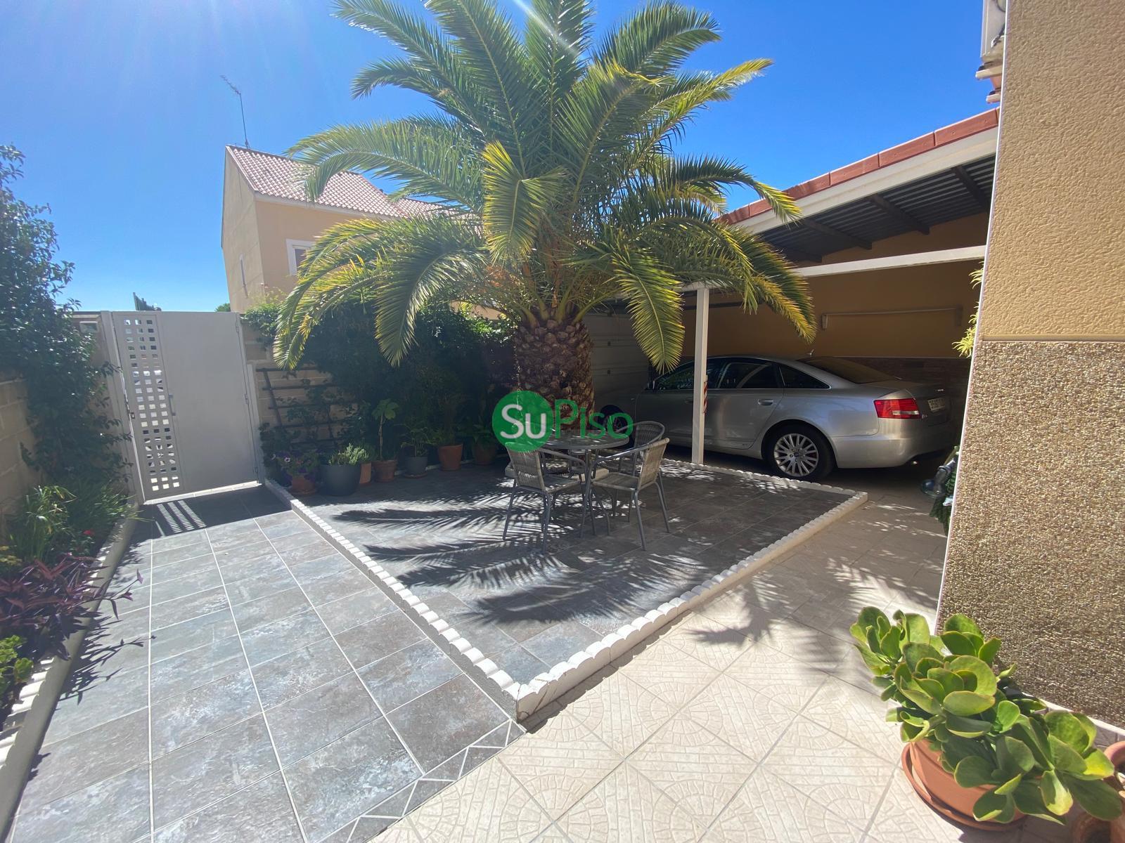 For sale of house in El Viso de San Juan