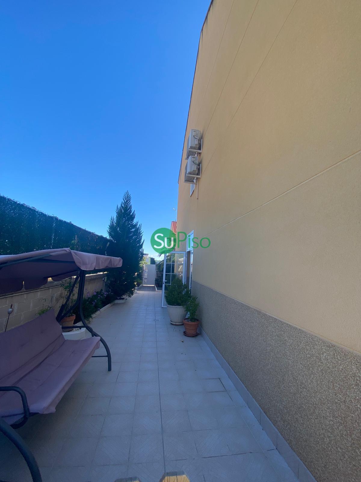 For sale of house in El Viso de San Juan