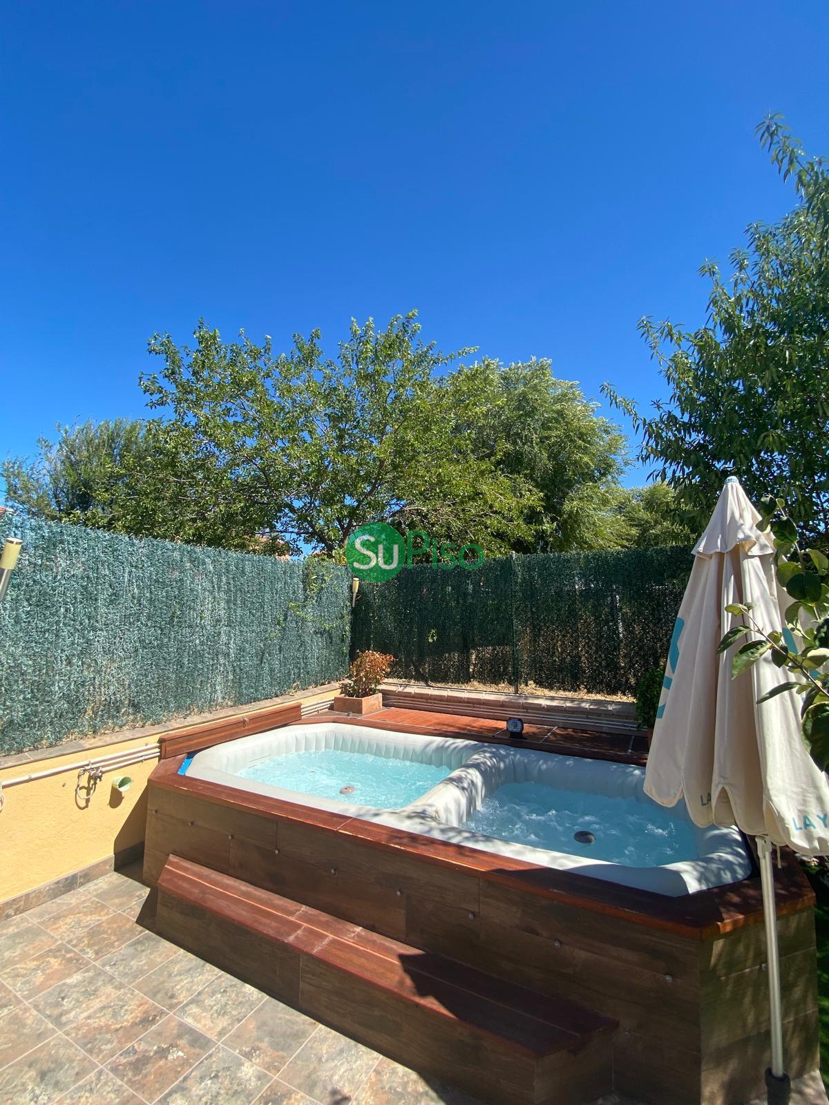 For sale of house in El Viso de San Juan