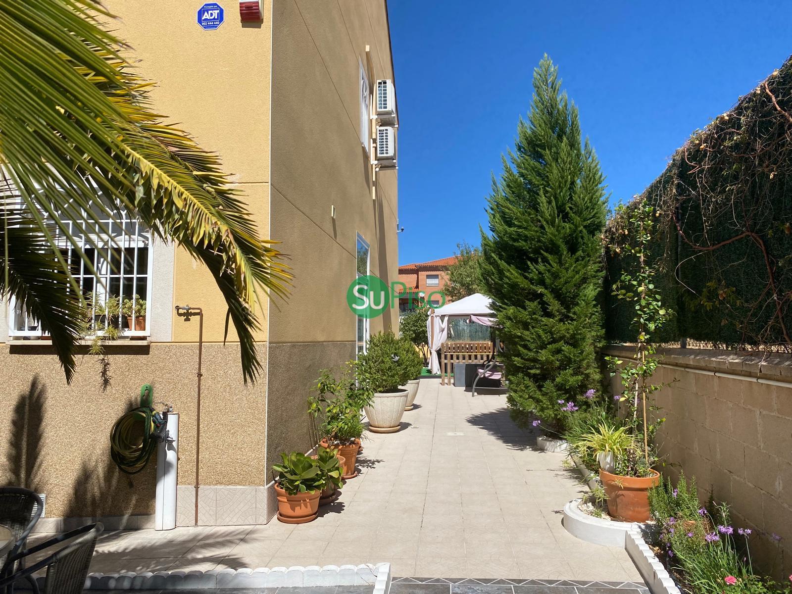 For sale of house in El Viso de San Juan