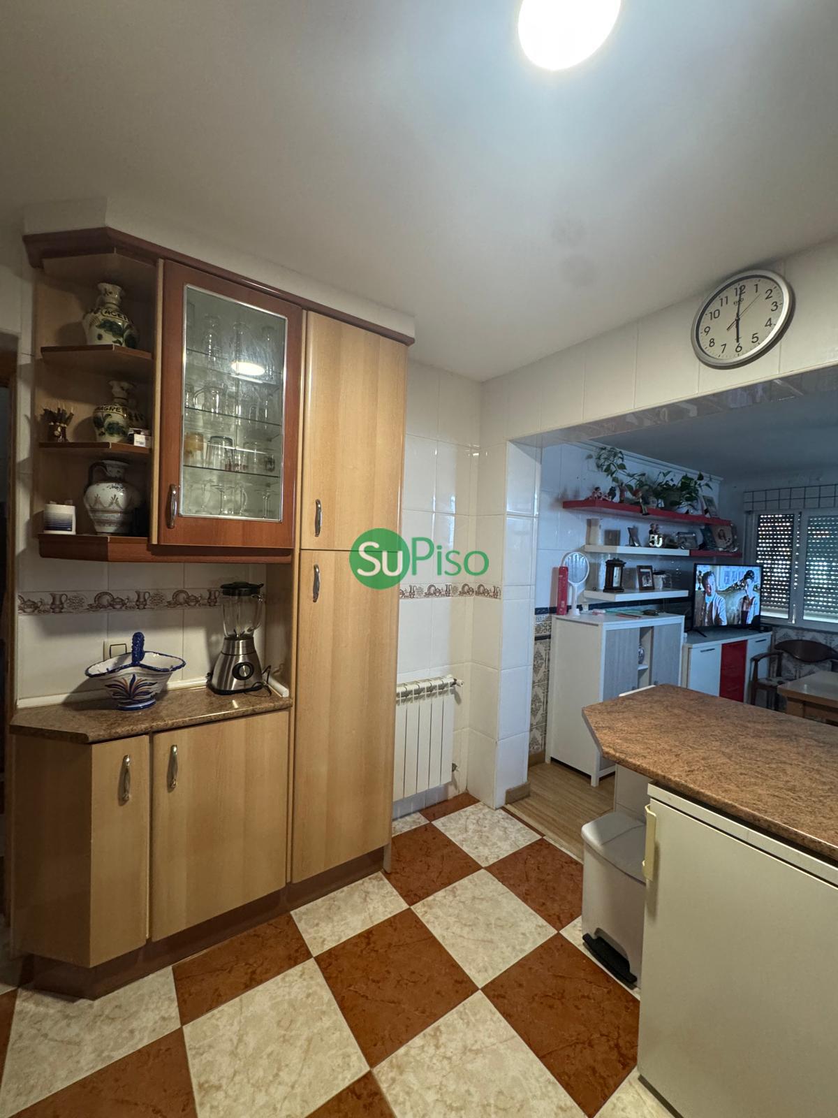For sale of chalet in Yeles