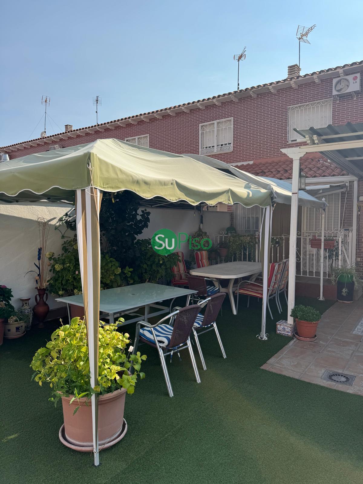 For sale of chalet in Yeles