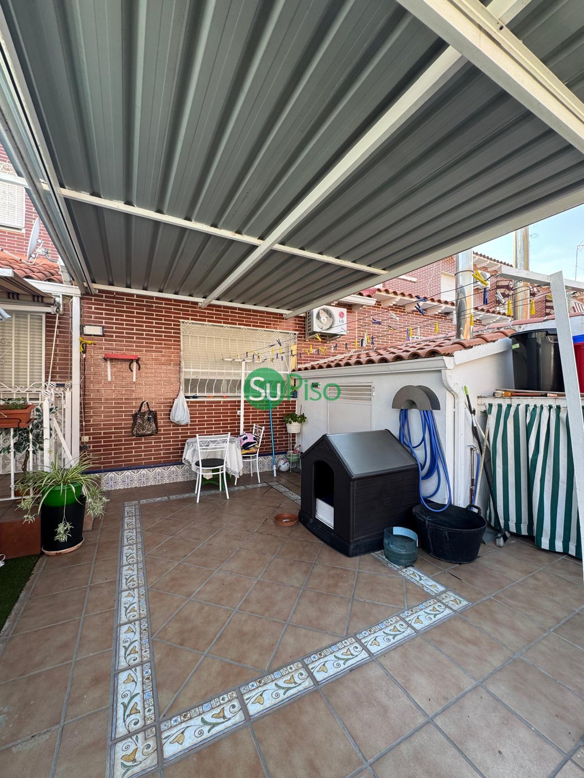 For sale of chalet in Yeles