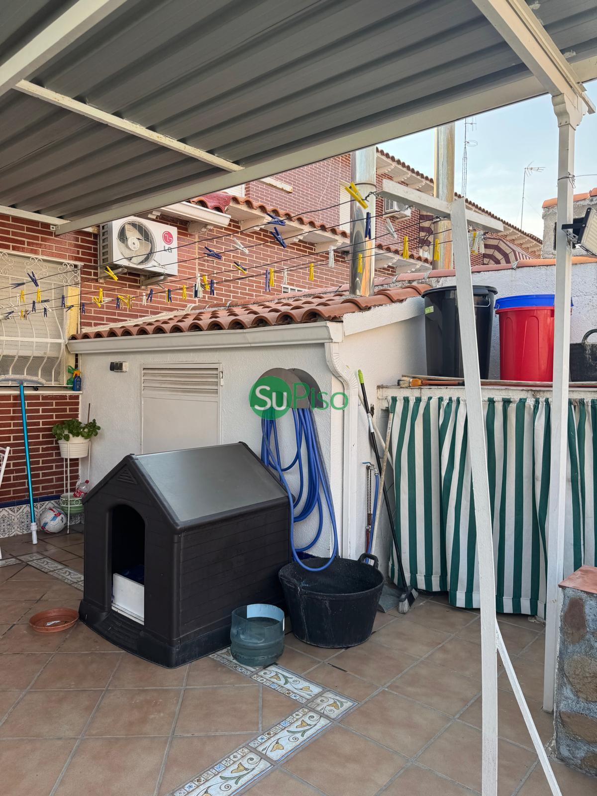 For sale of chalet in Yeles