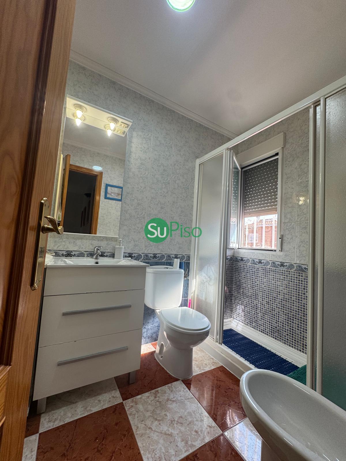For sale of chalet in Yeles