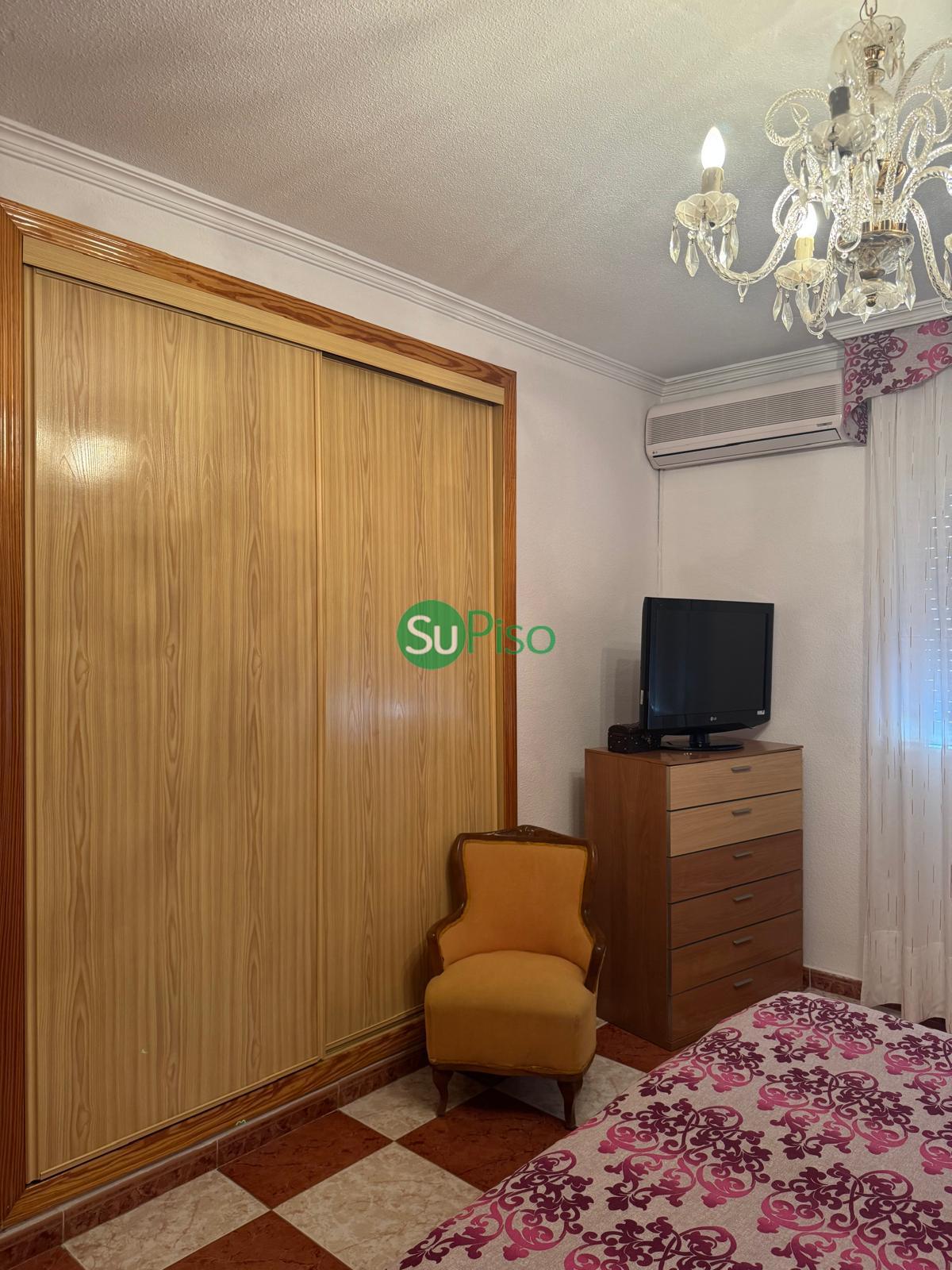 For sale of chalet in Yeles