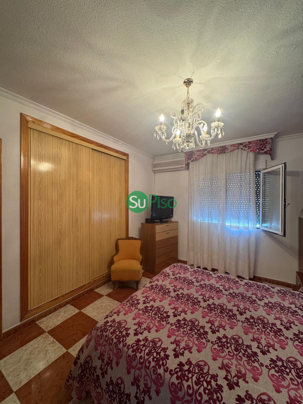 For sale of chalet in Yeles