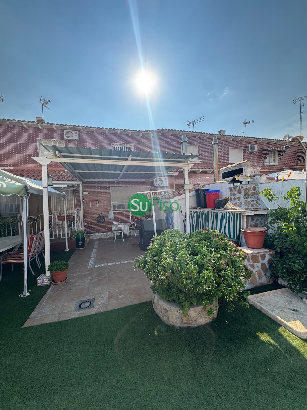 For sale of chalet in Yeles