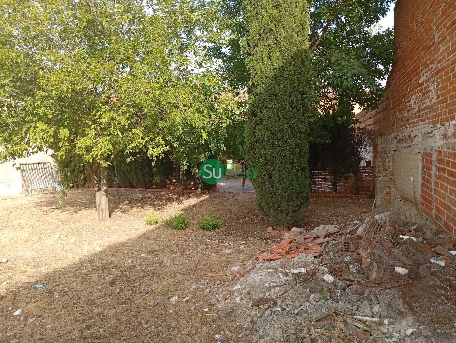 For sale of land in Yuncos