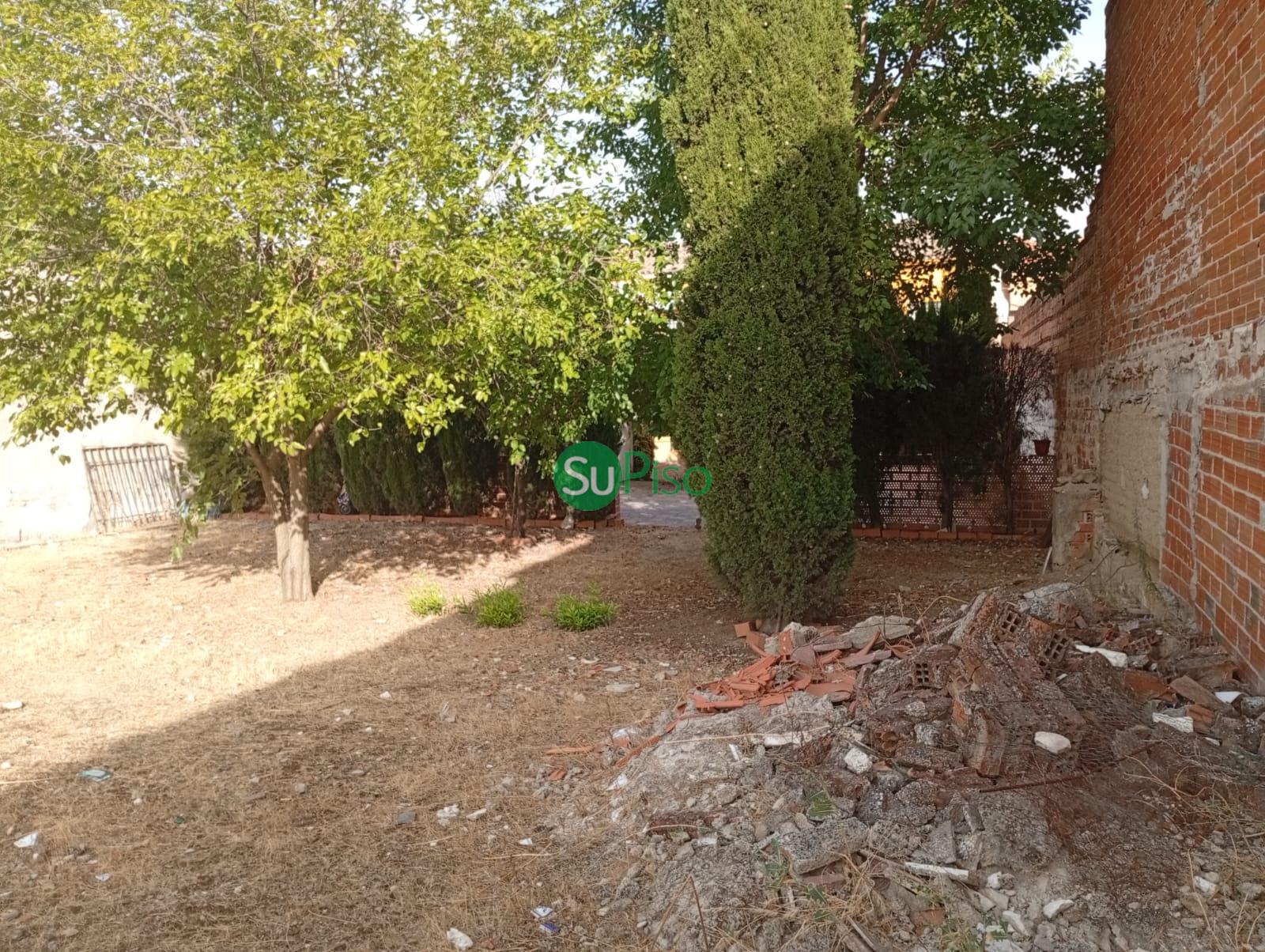 For sale of land in Yuncos