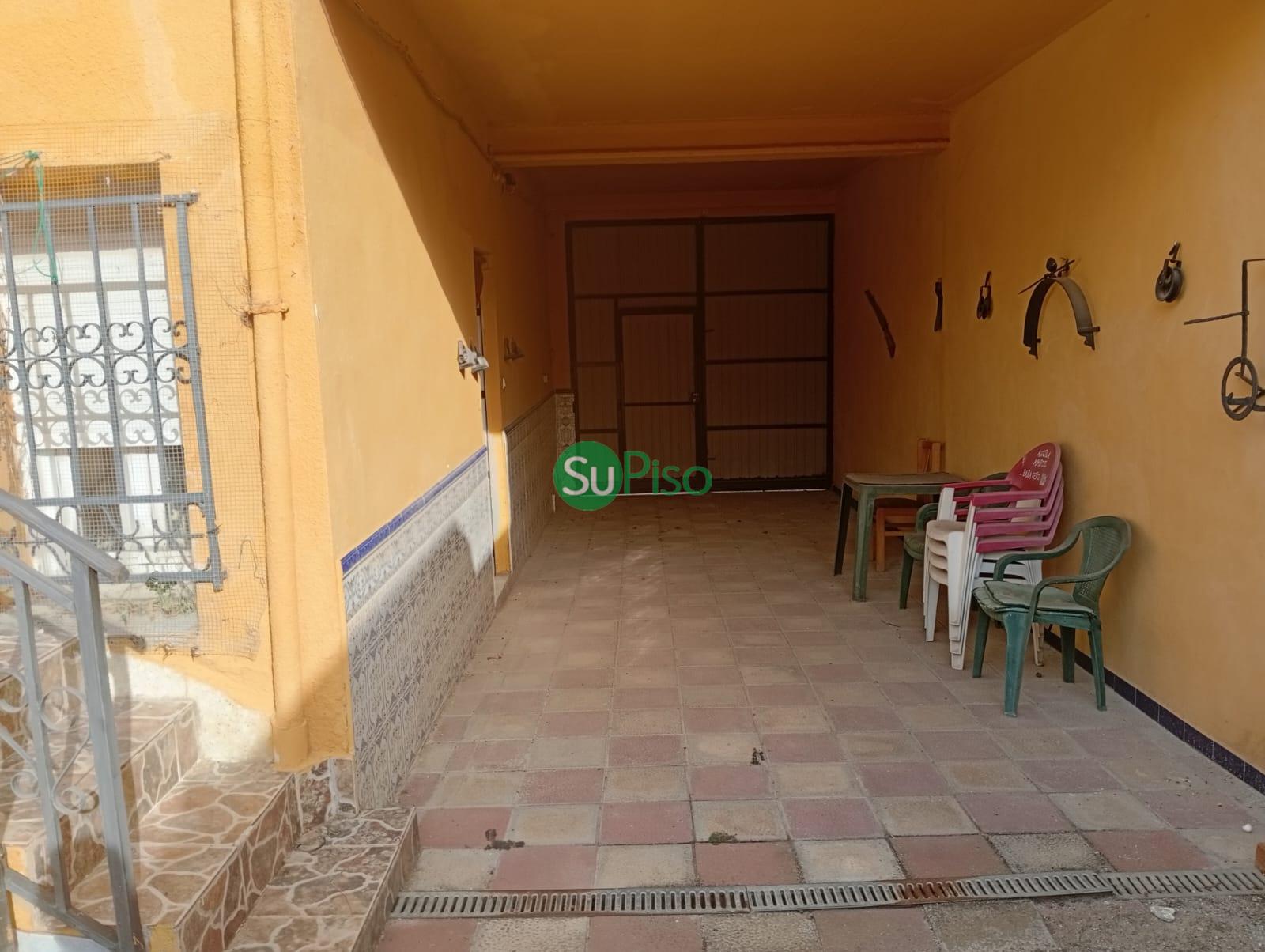 For sale of land in Yuncos