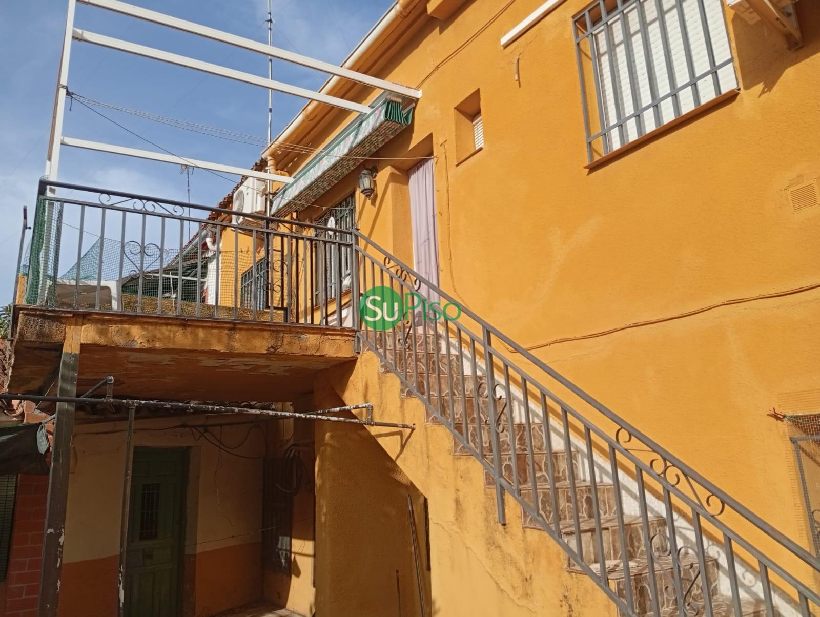 For sale of land in Yuncos